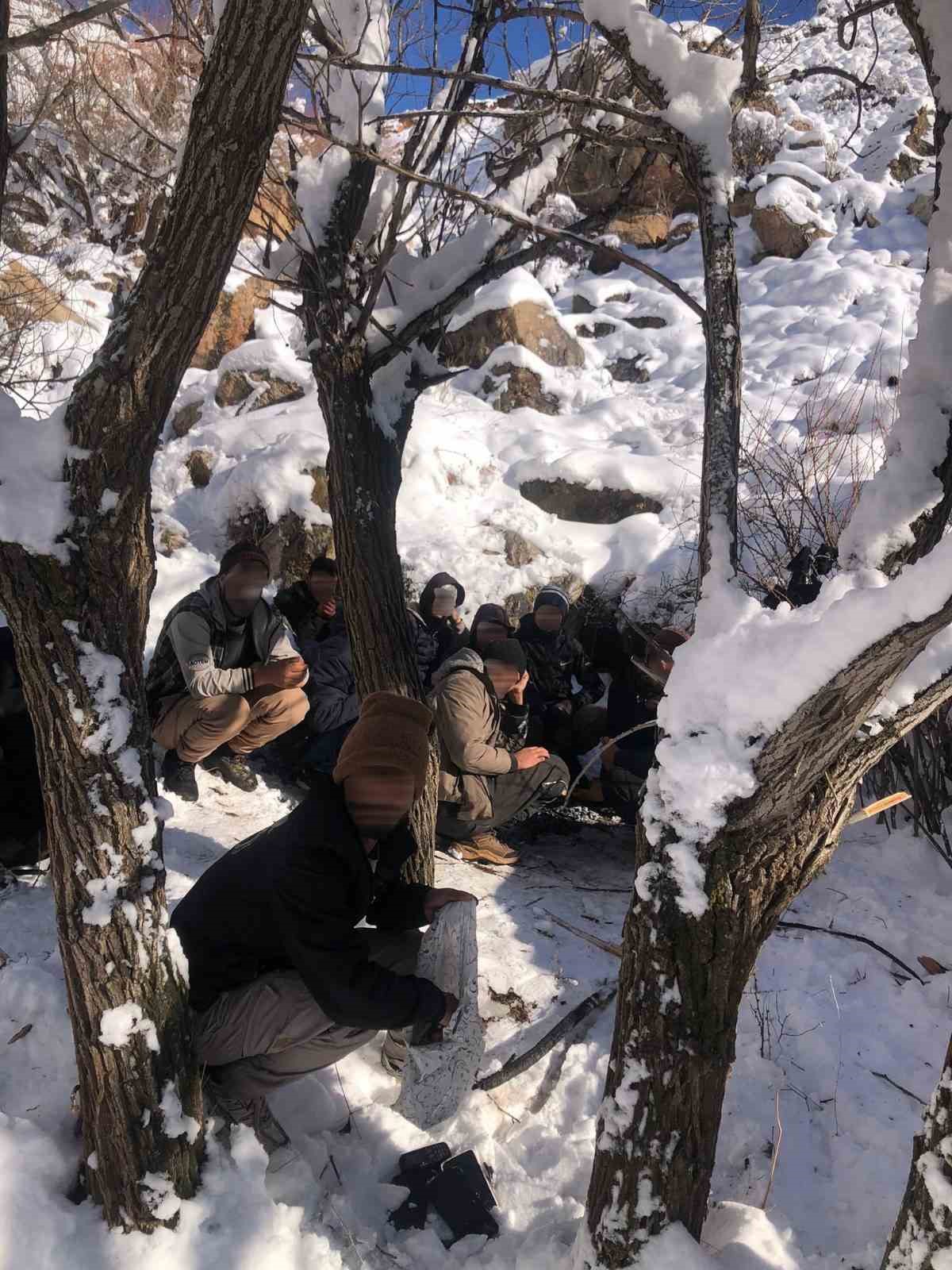 Jandarmadan düzensiz göçmen operasyonu
