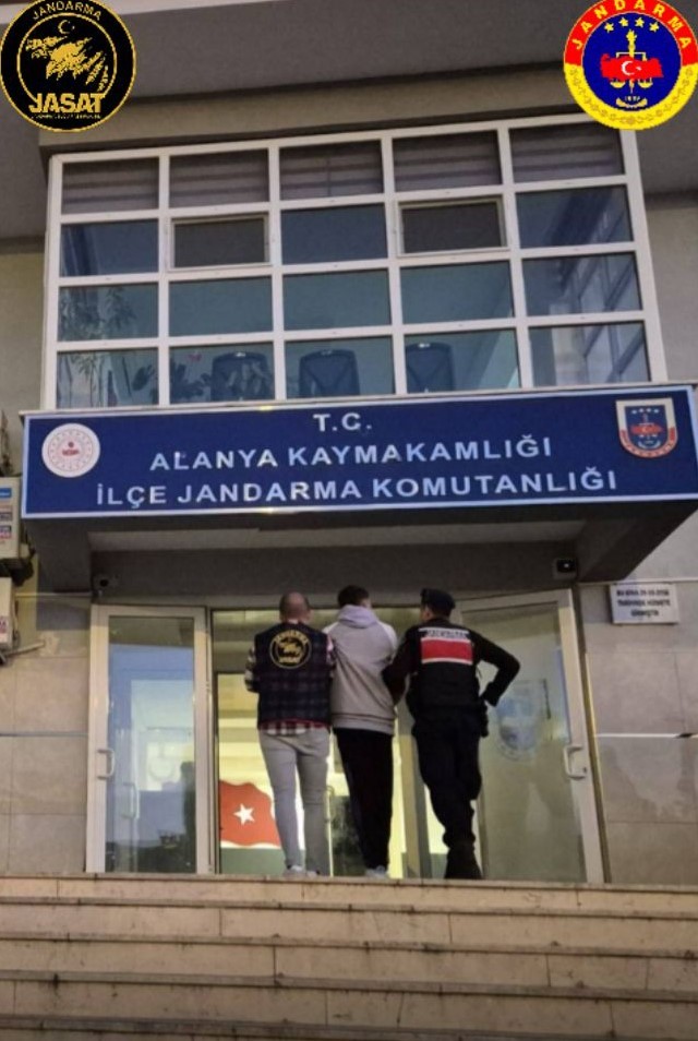 Antalya’da 299 aranan şahıs yakalandı
