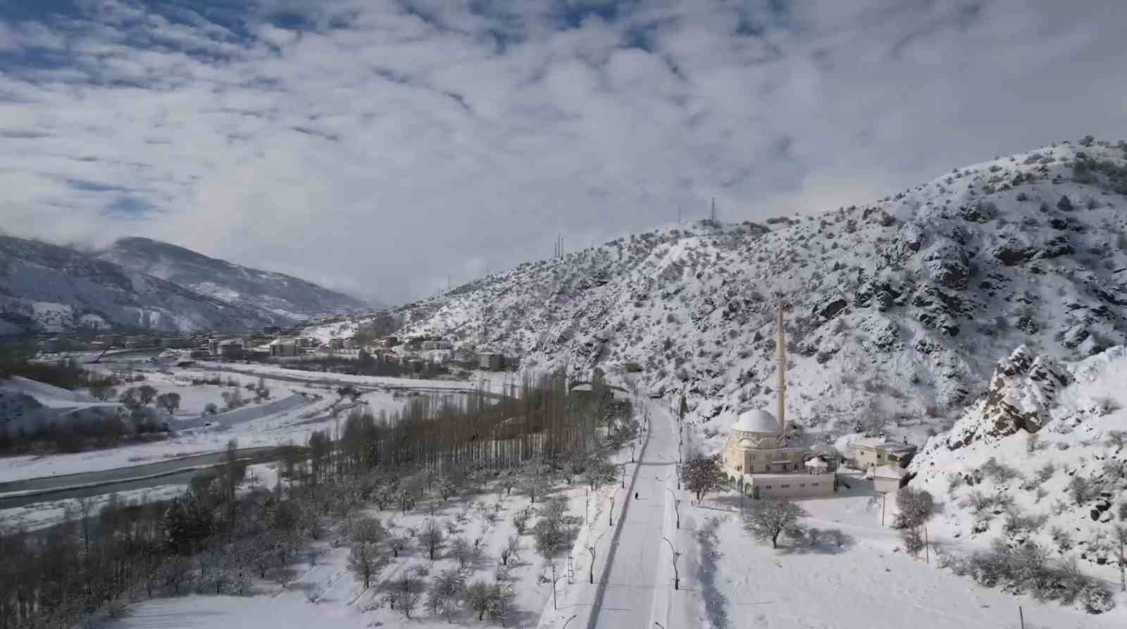 Çamoluk’ta kar güzelliği dronla görüntülendi