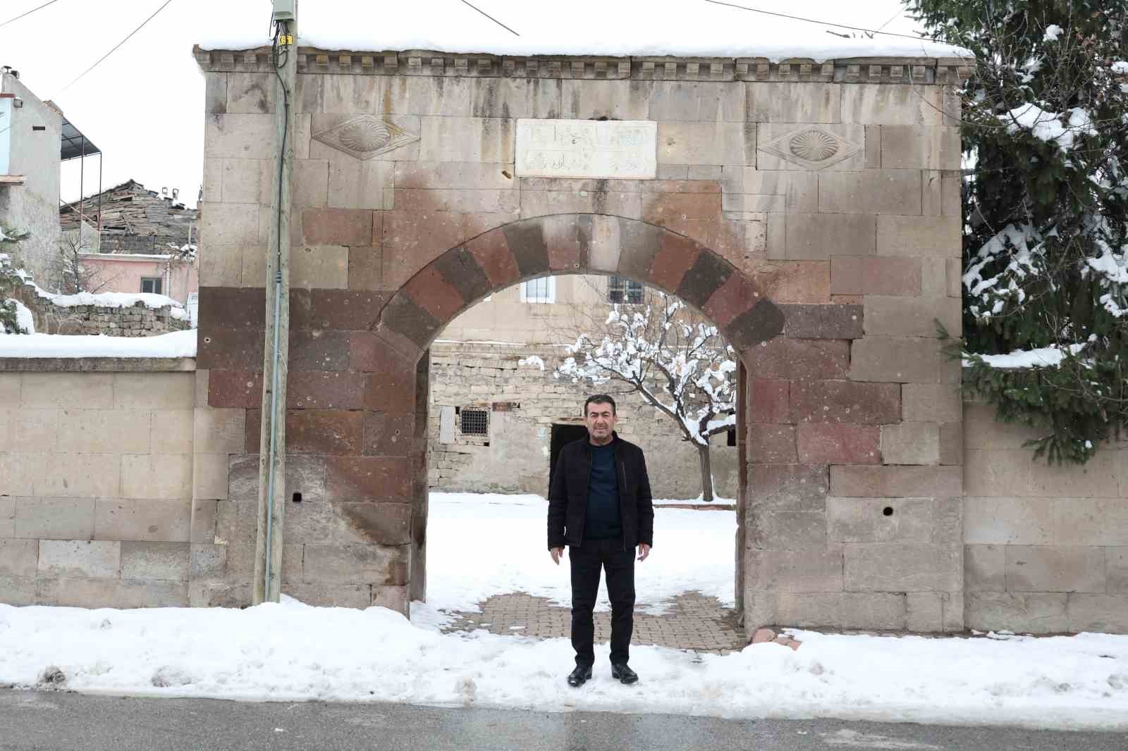 Başkan Metin Bünyan’ın tarihine sahip çıkıyor
