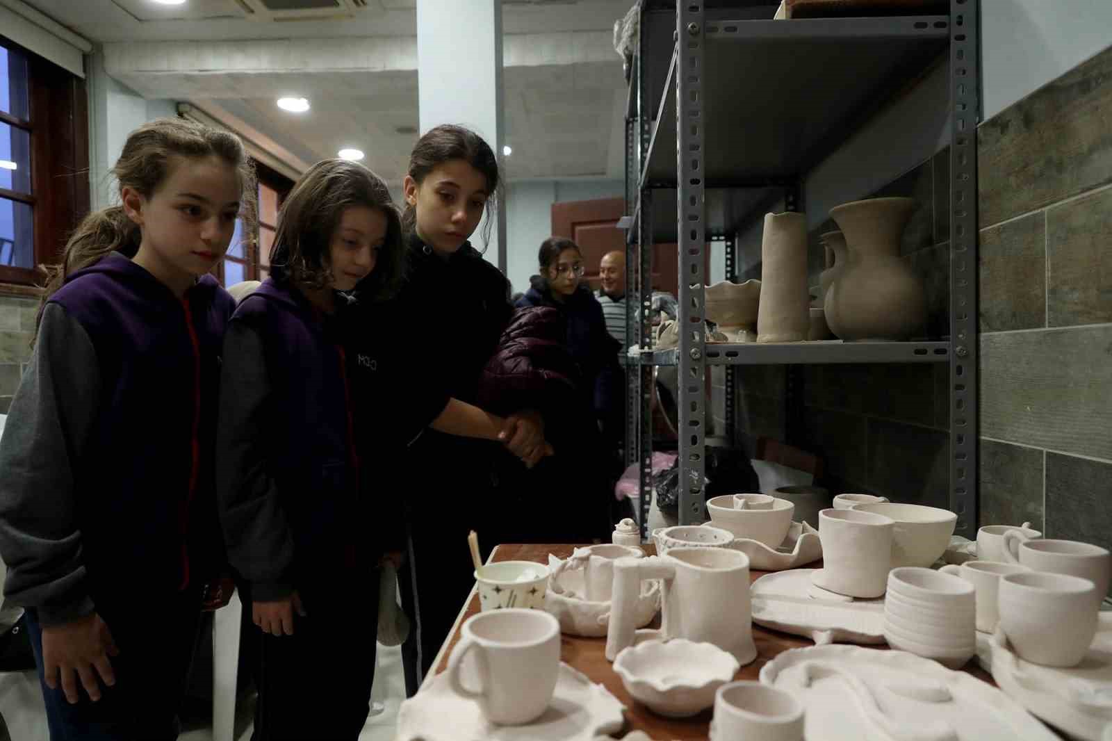 Sakarya’da geleneksel sanatların kapısı gençlere açıldı
