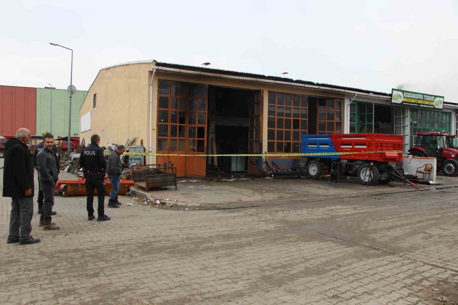 Amasya&rsquo;daki patlamada elbiseleri yanan &ouml;ğrencilerin ka&ccedil;ma anı kamerada
