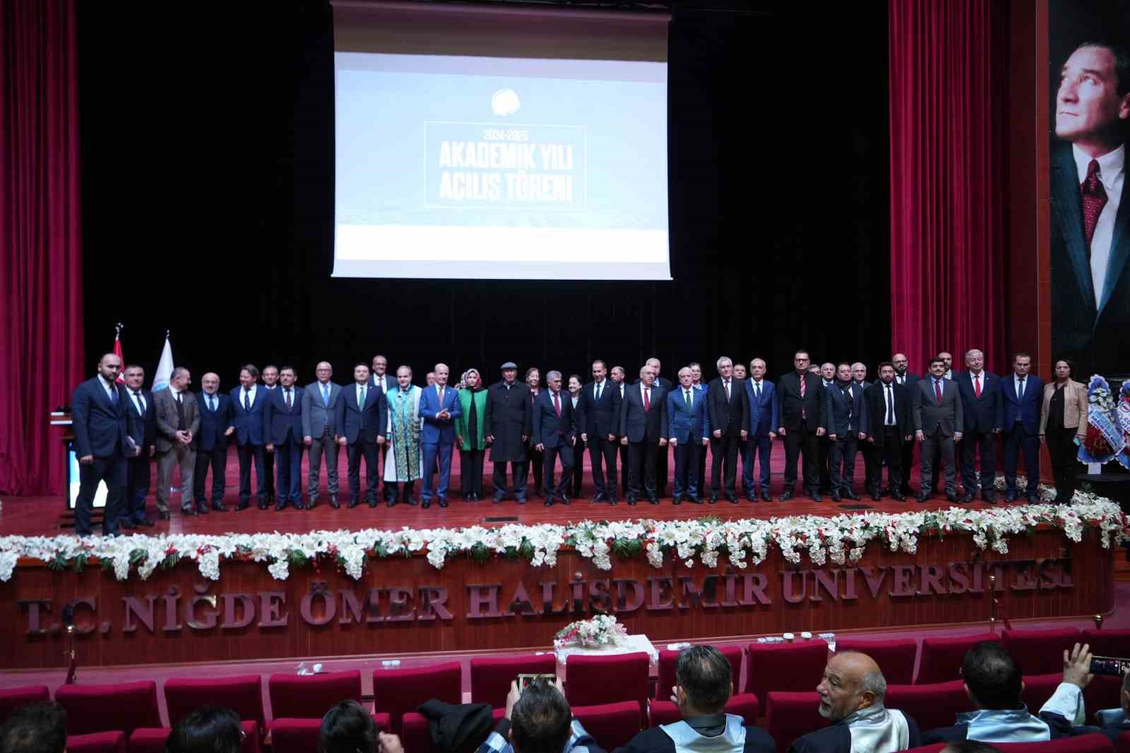 Y&Ouml;K Başkanı &Ouml;zvar: "T&uuml;rkiye, bilimsel dok&uuml;man &uuml;retimi bakımından d&uuml;nyada 17&rsquo;nci sırada"
