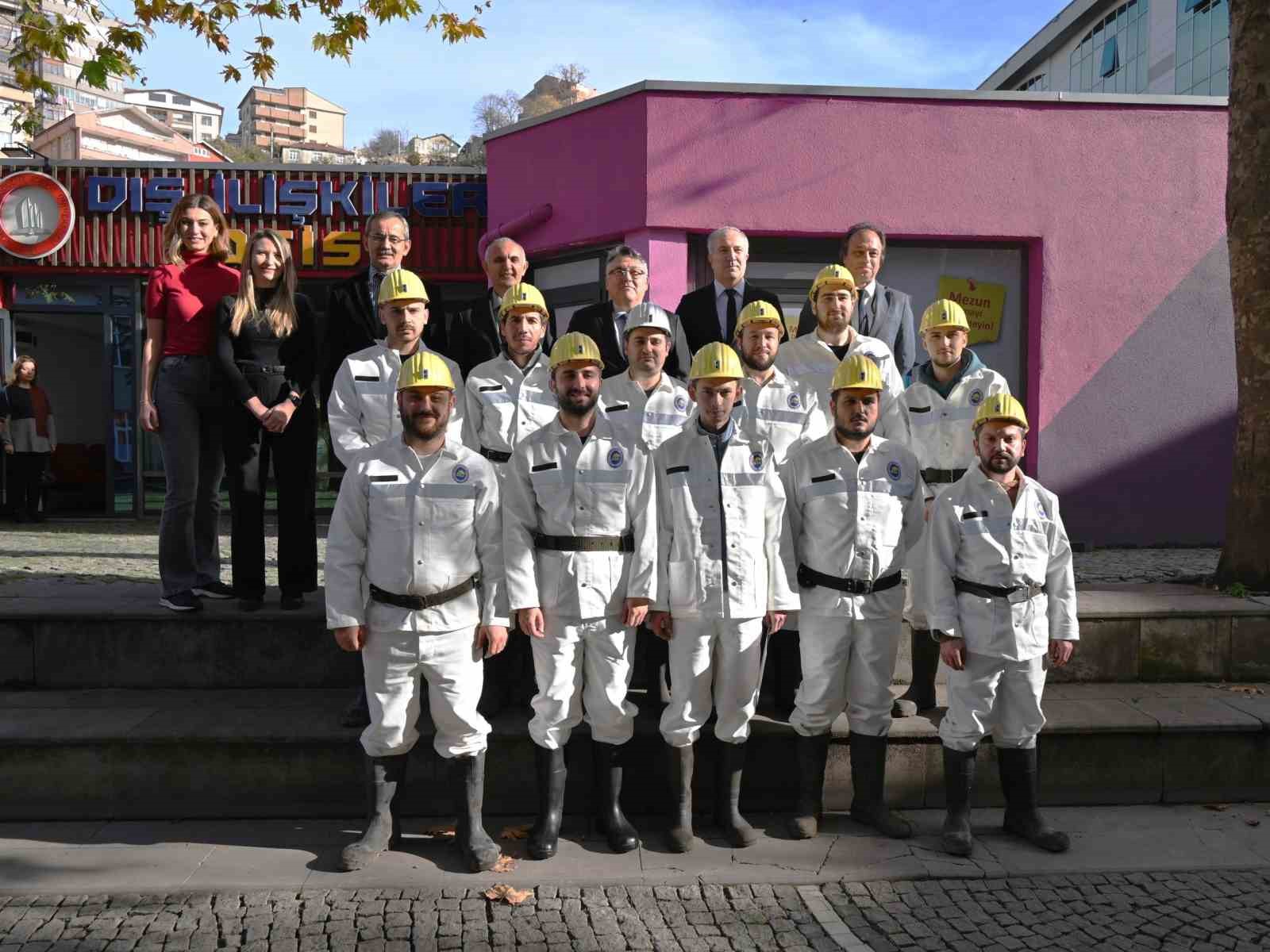 Rekt&ouml;r &Ouml;z&ouml;l&ccedil;er, Maden Sekt&ouml;r&uuml;nde İş G&uuml;venliği programına katıldı
