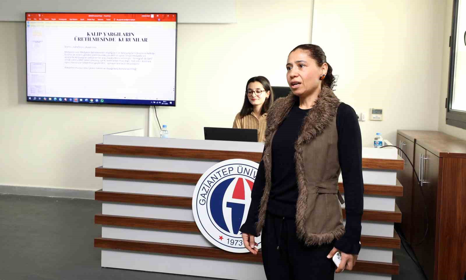 Kadına y&ouml;nelik şiddeti &ouml;nleme akran eğitimi programı GA&Uuml;N&rsquo;de hayata ge&ccedil;irildi

