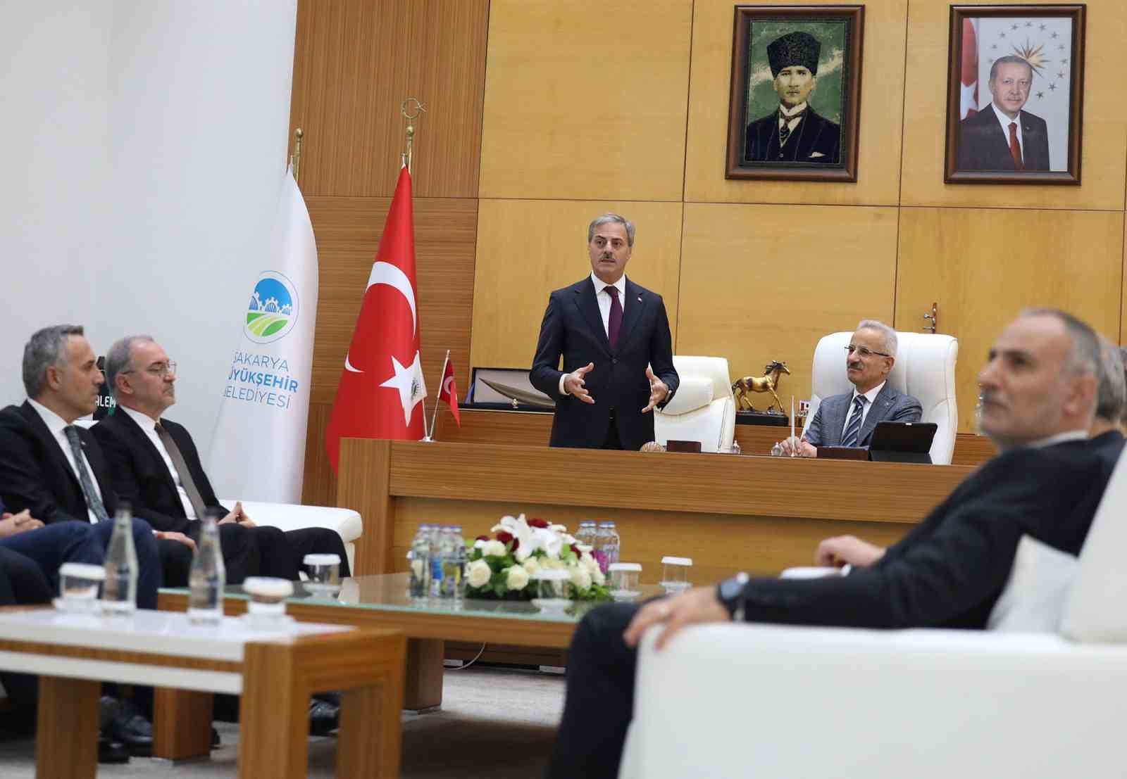 Ulaştırma ve Altyapı Bakanı Abd&uuml;lkadir Uraloğlu, Yusuf Alemdar&rsquo;ı ziyaret etti
