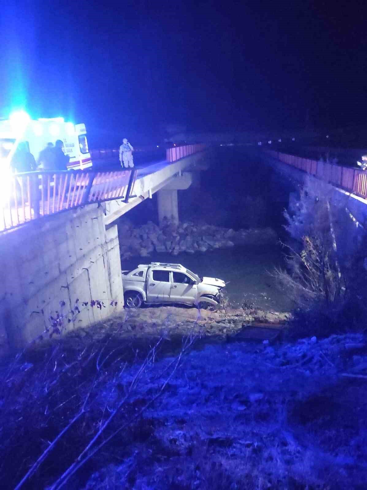 Hakkari&rsquo;de trafik kazası: 3 yaralı
