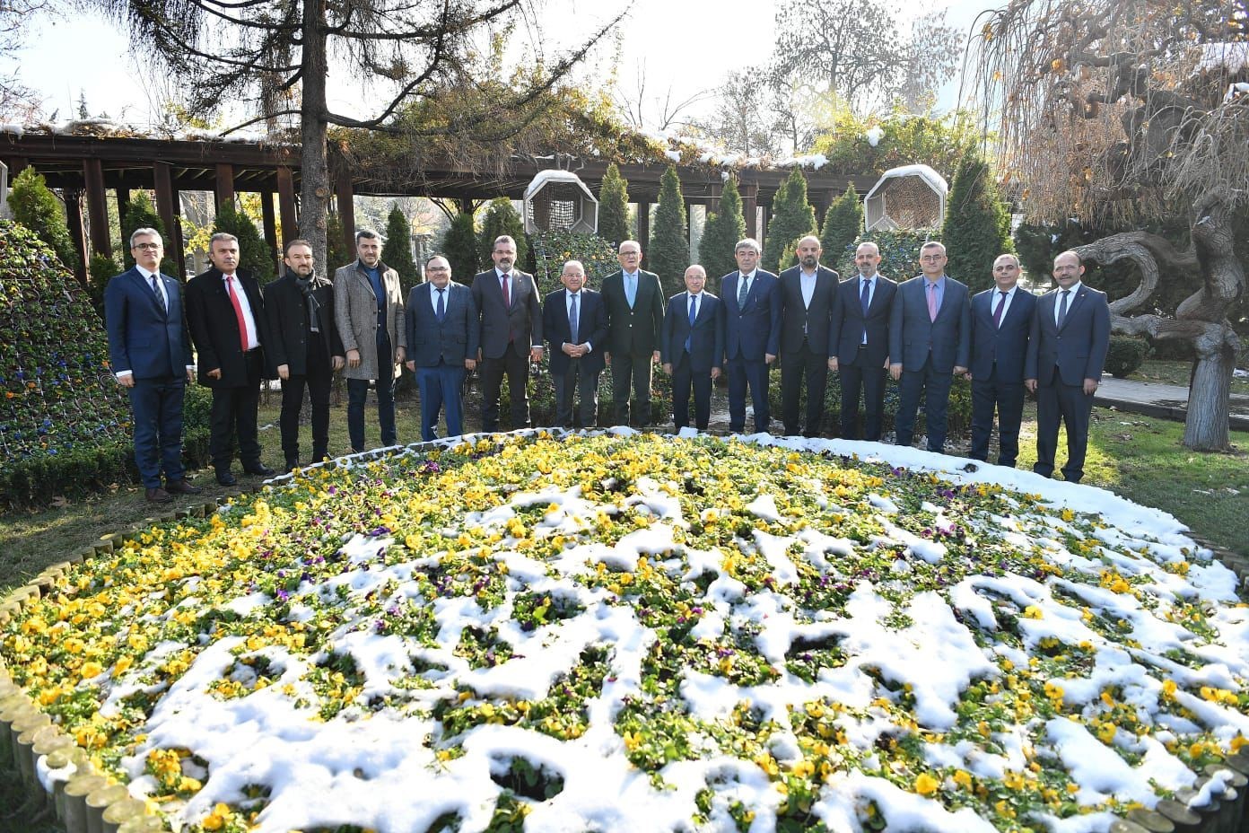 AK Parti Yerel Yönetimler Başkanı Yılmaz: &quot;AK Parti siyasetimizin sorumluluklarını ve hepimize yansıyan boyutunu inceledik&quot;