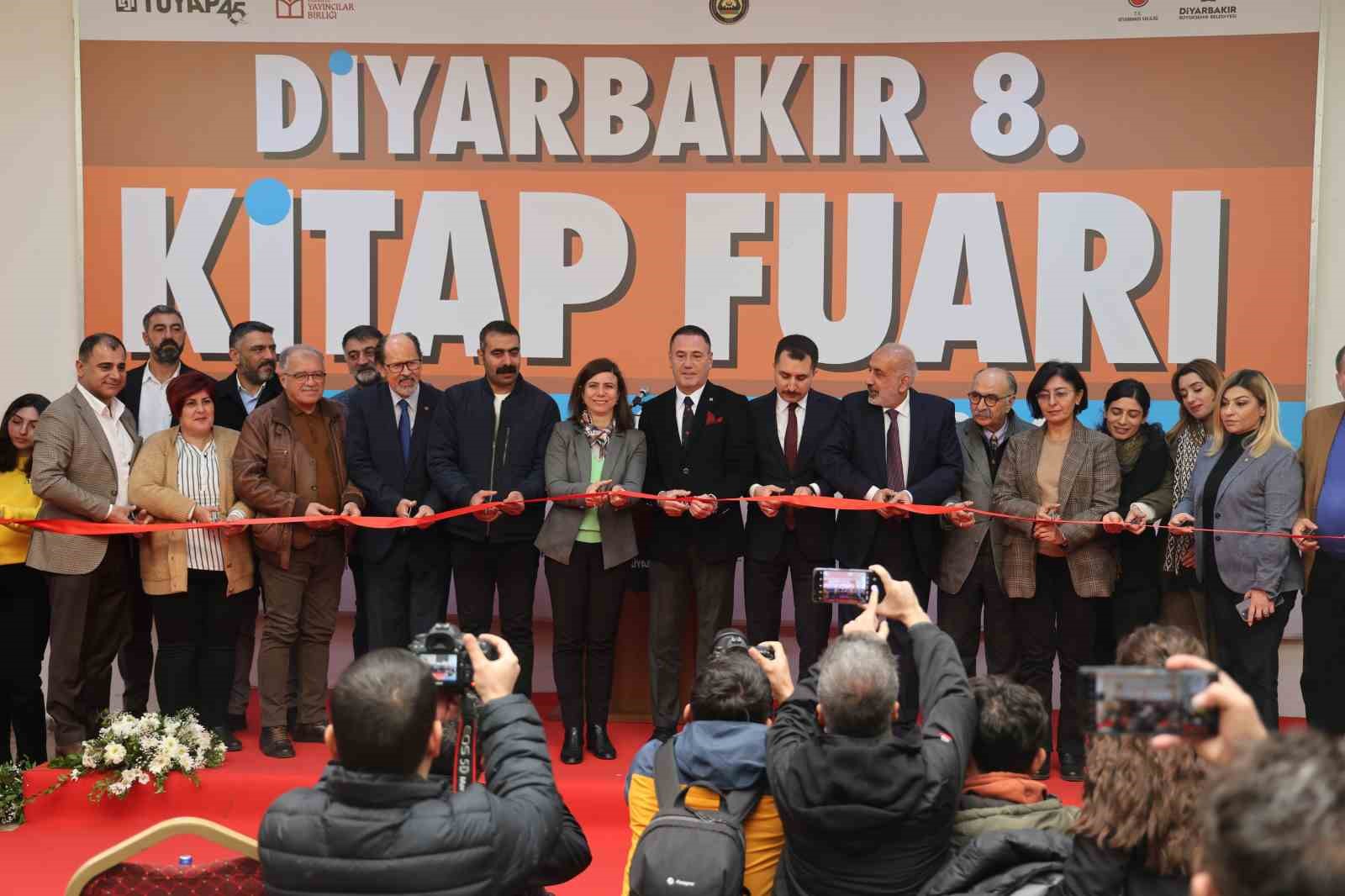 Diyarbakır 8. Kitap Fuarı başladı