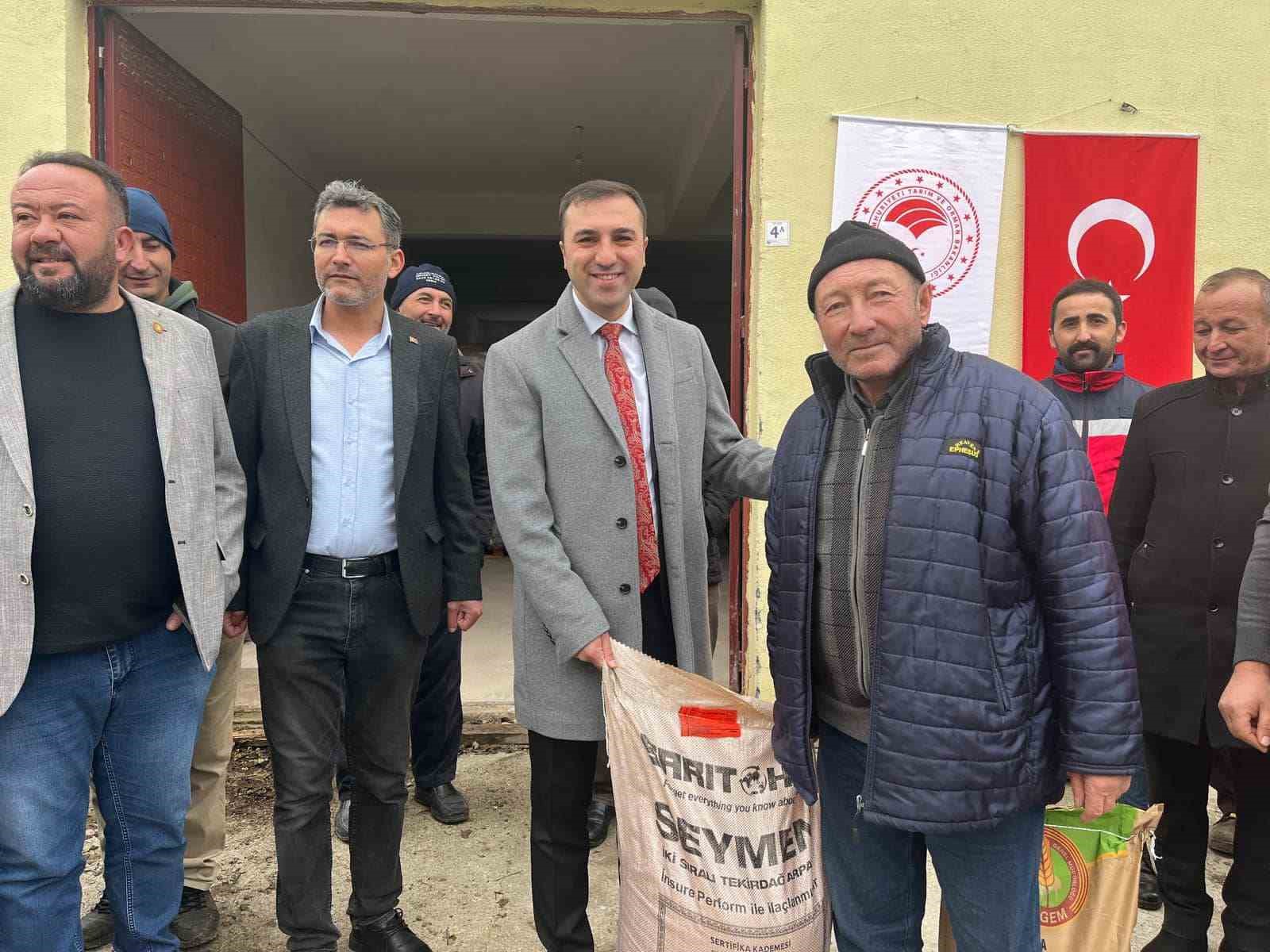 &Ccedil;avdarhisar&rsquo;da doğal afetten zarar g&ouml;ren &ccedil;ift&ccedil;ilere tohum desteği
