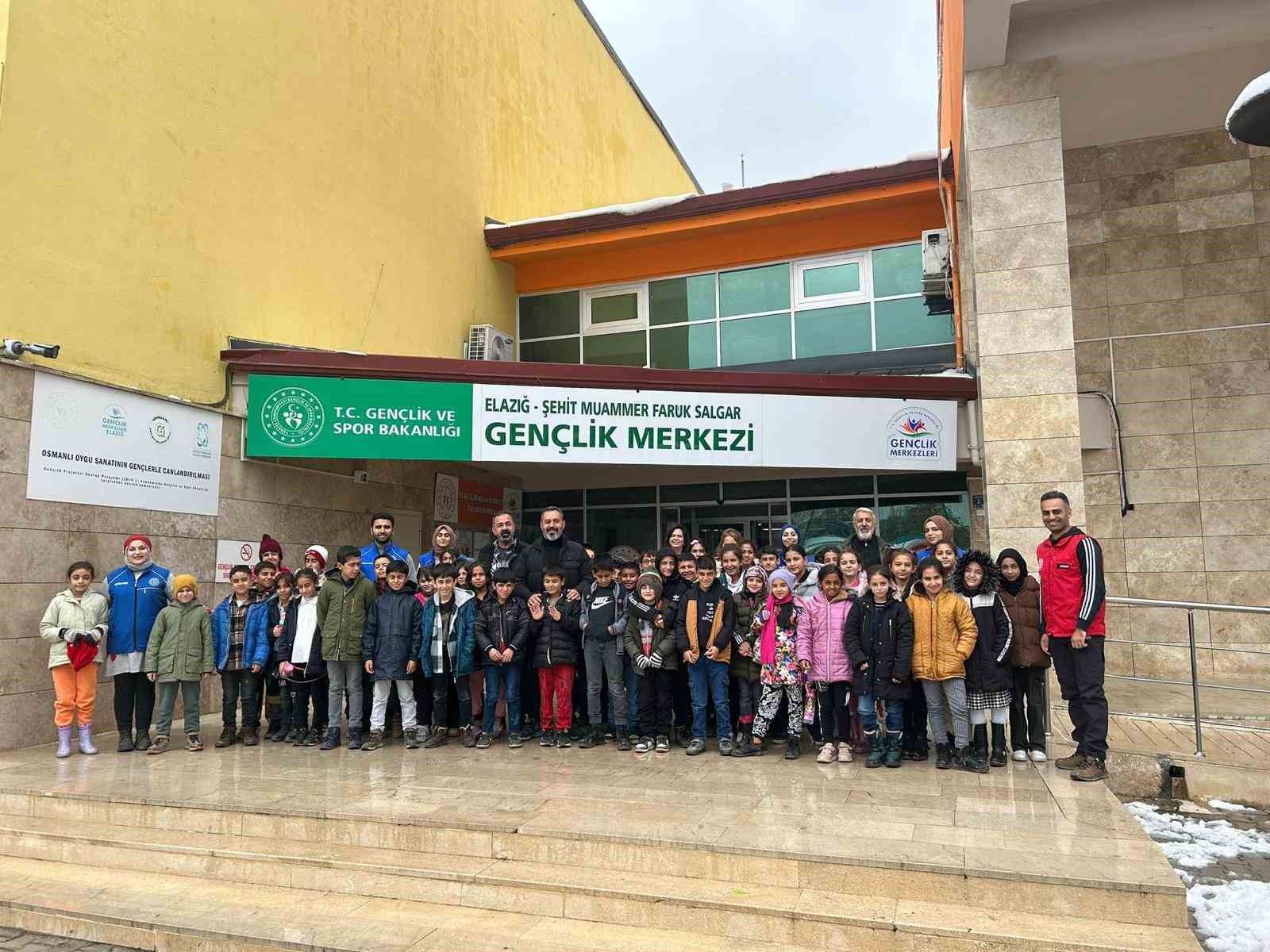 Elazığ Gen&ccedil;lik Merkezi okulları ağırlıyor
