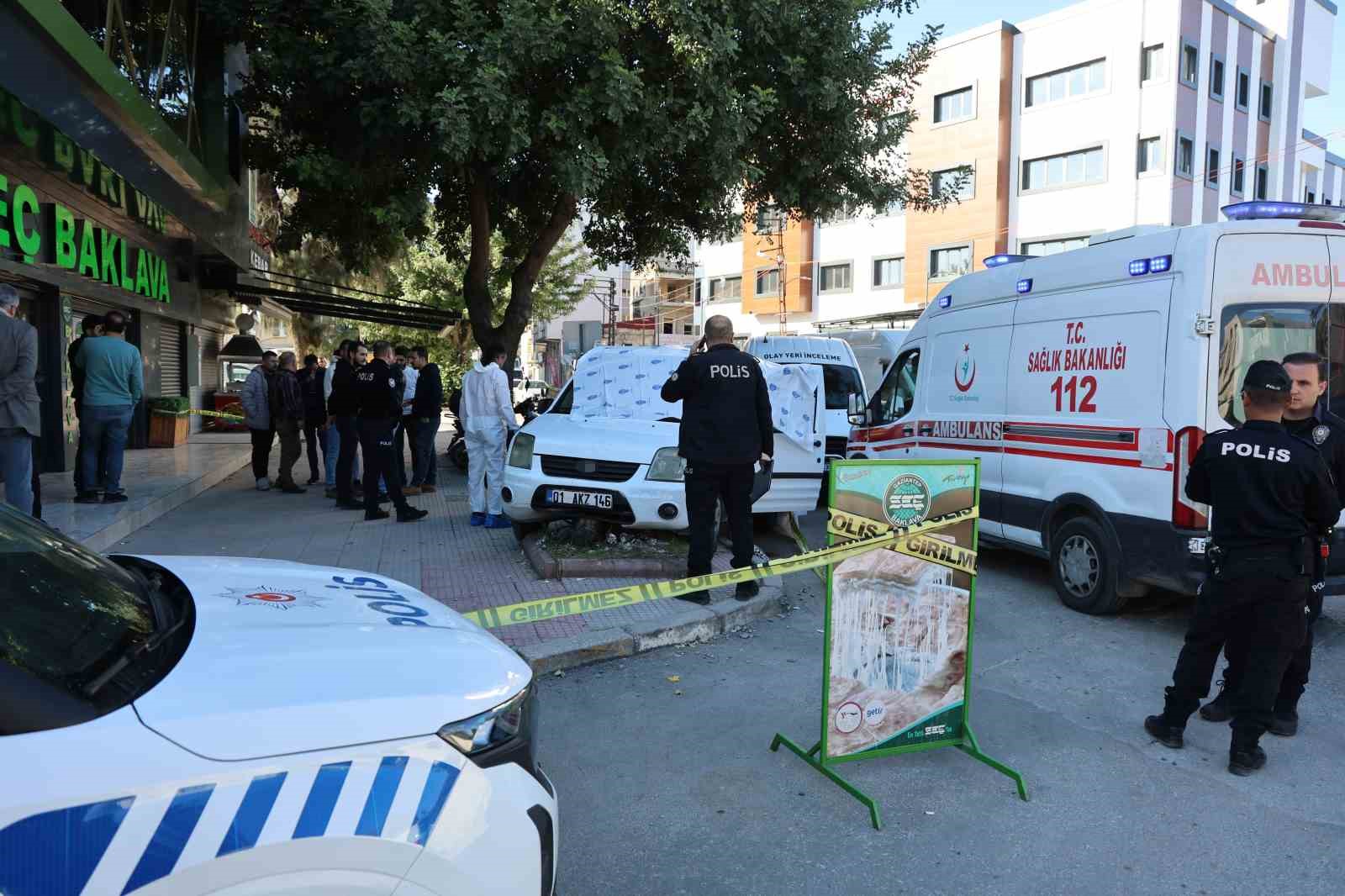 Adana’da bir kadın nişanlanan eski sevgilisini öldürüp intihar etti