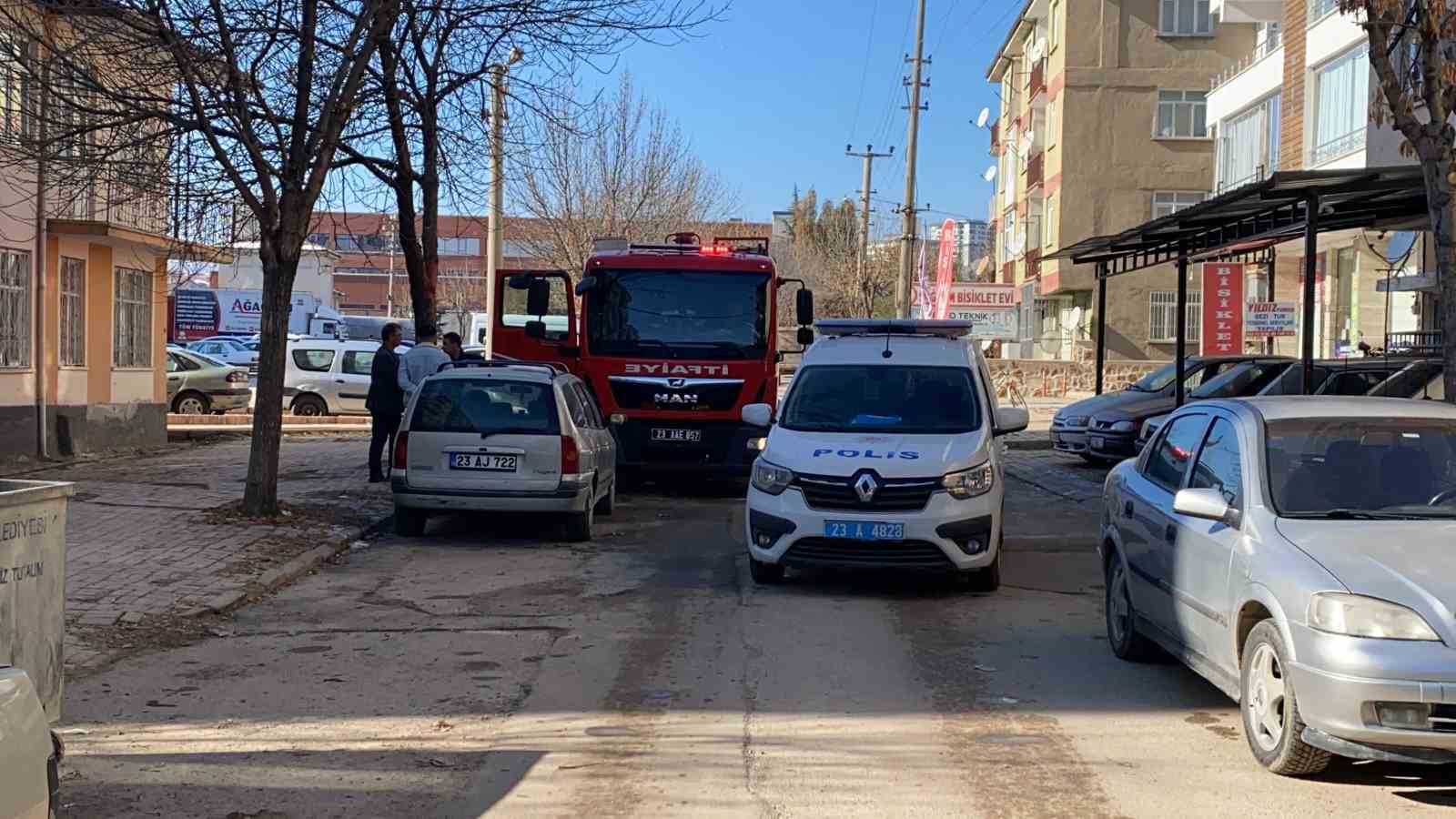 Elazığ’da ev yangını