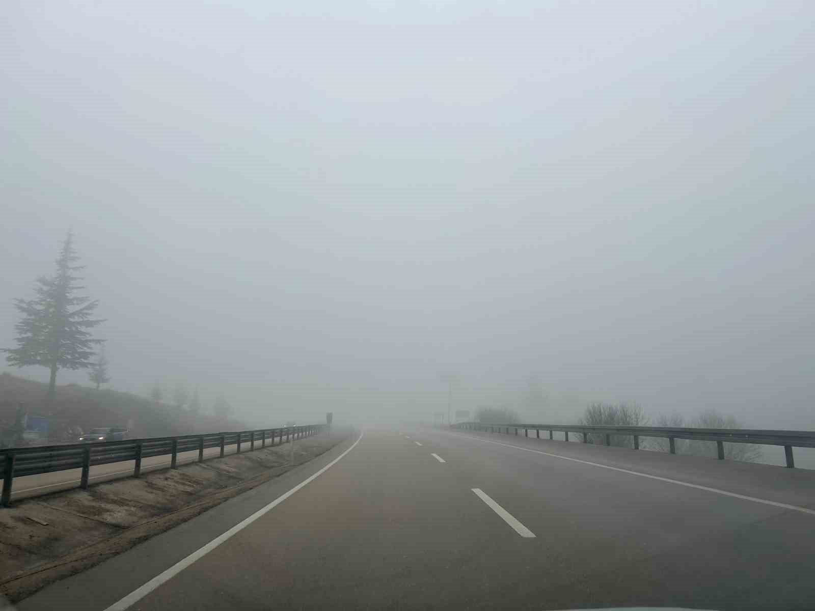 Afyonkarahisar’da sisli hava etkili oldu