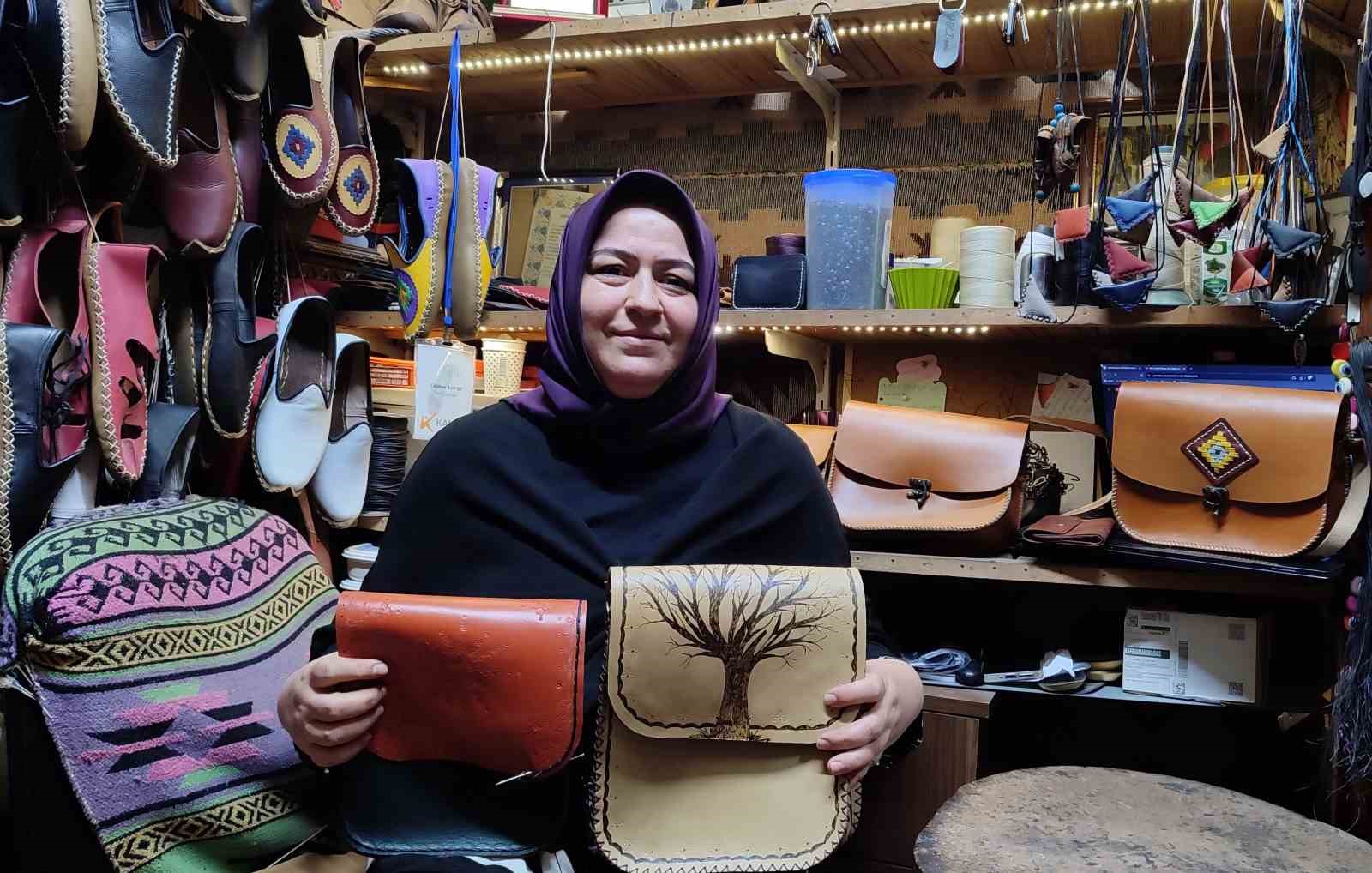 Kahramanmaraş’ta bir kadın 32 yıldır dede ve baba mesleğini devam ettiriyor