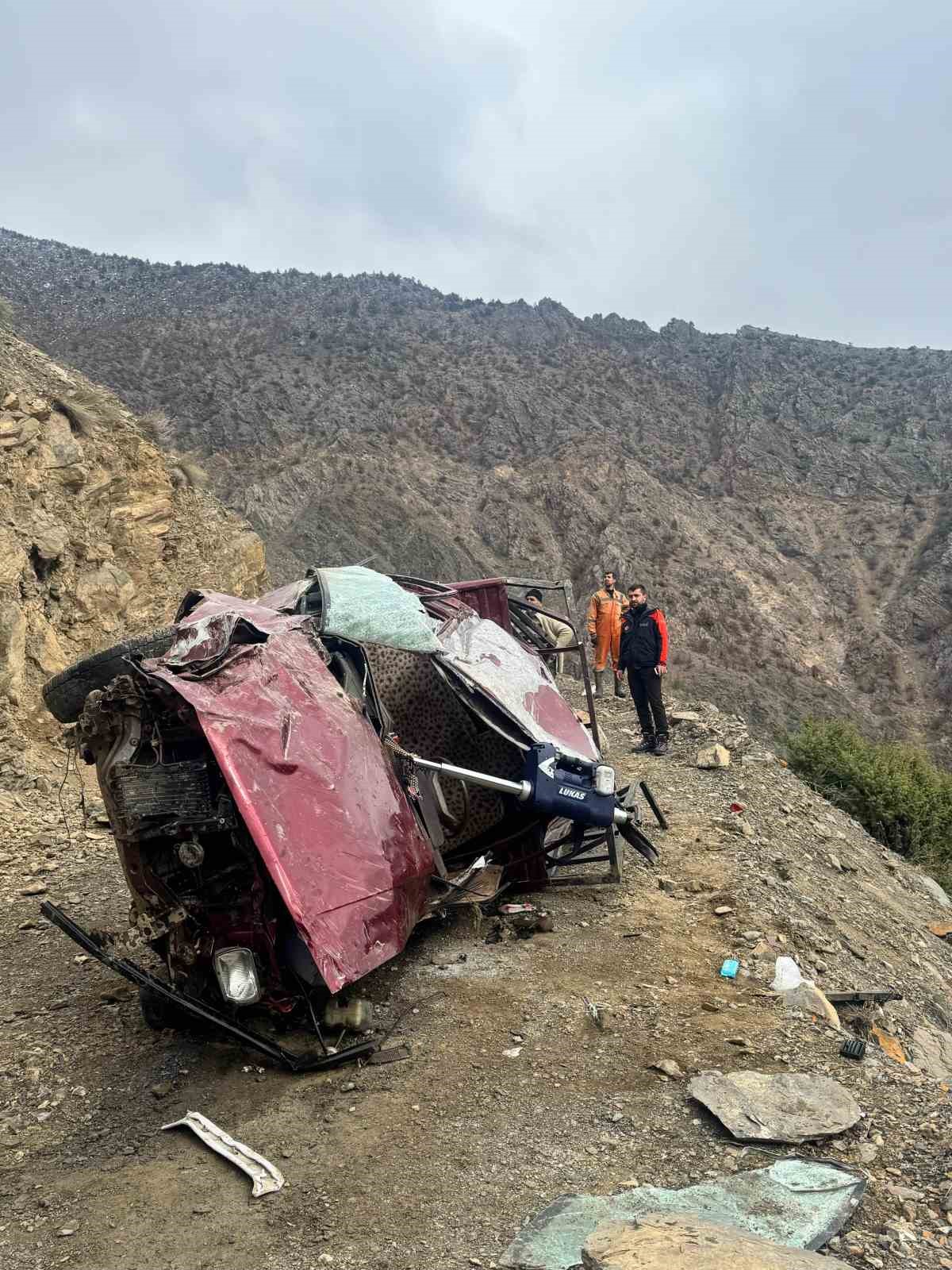 Artvin&rsquo;de trafik kazası: 3 yaralı
