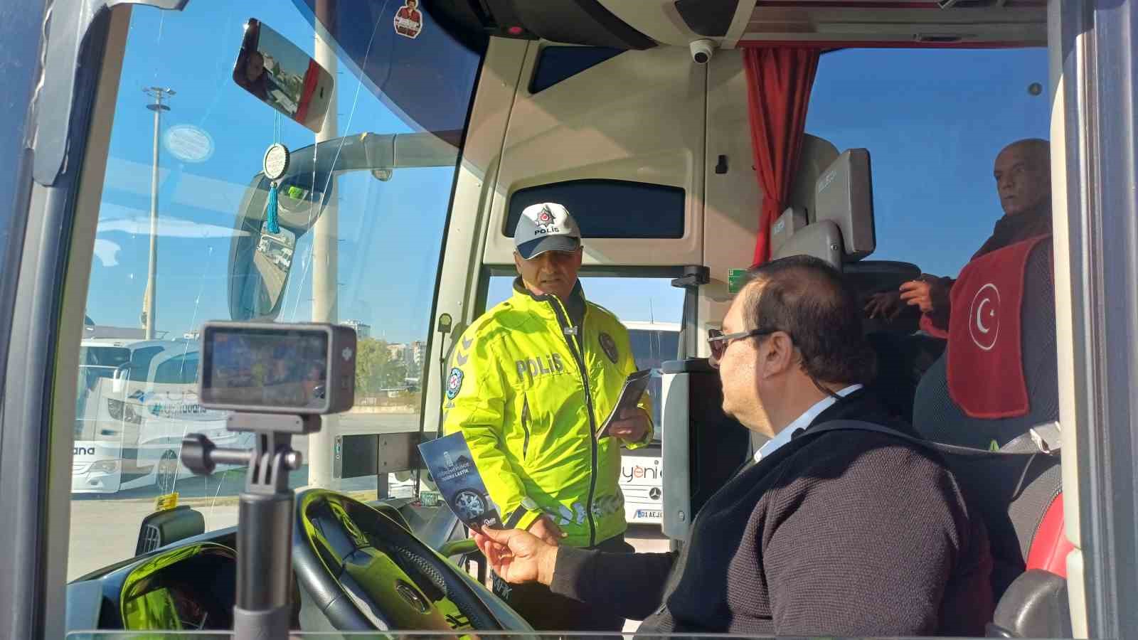 Adana&rsquo;da zorunlu kış lastiği denetimi ger&ccedil;ekleştirildi
