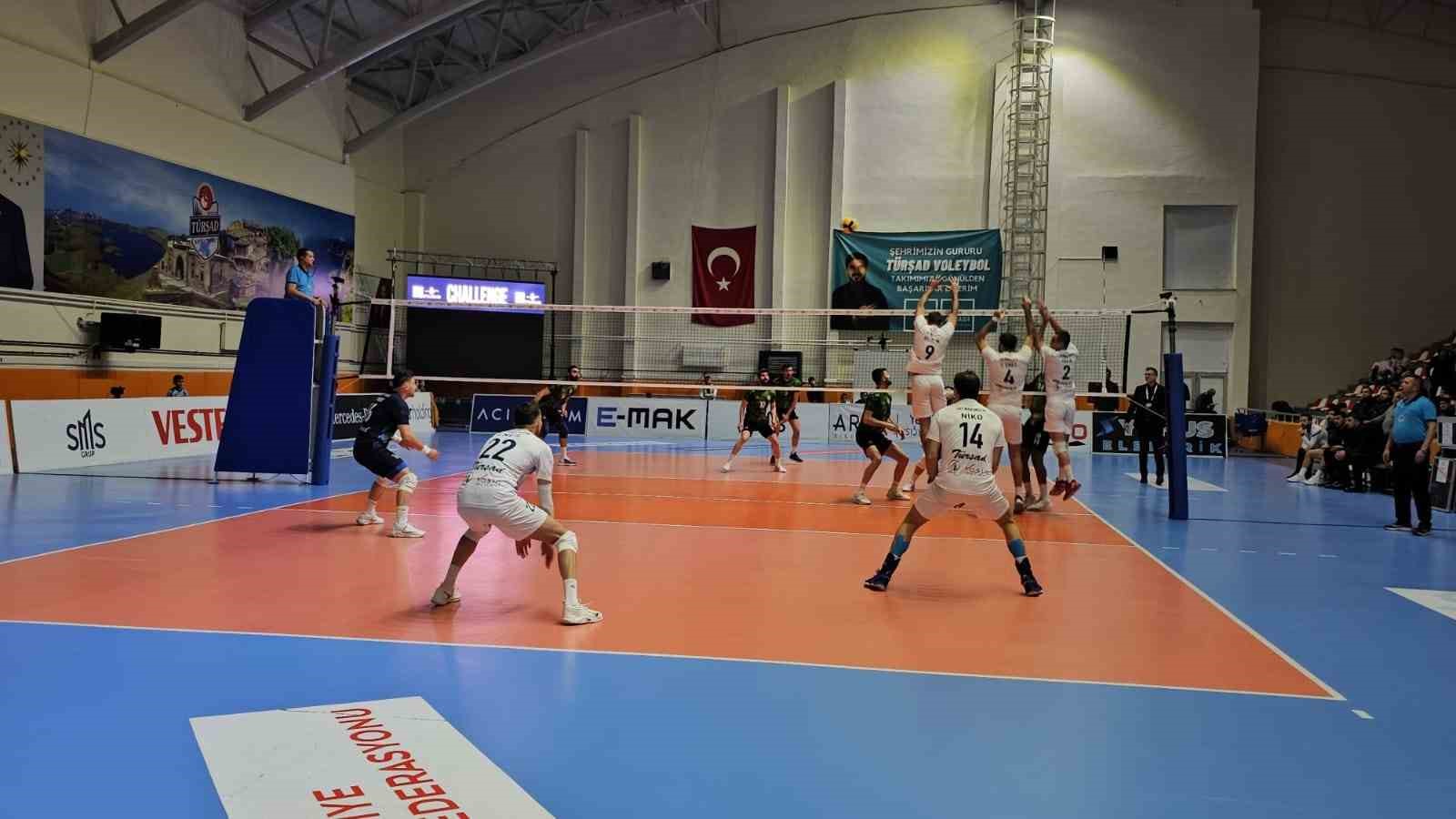 Efeler Ligi: T&Uuml;RŞAD: 2 - Cizre Belediye SK: 3
