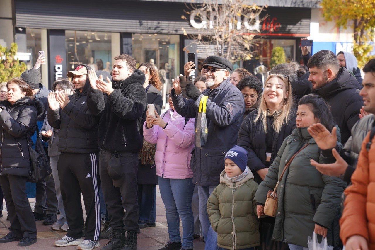 Eko Şov Ritim Grubu’ndan Eskişehirlilere konser
