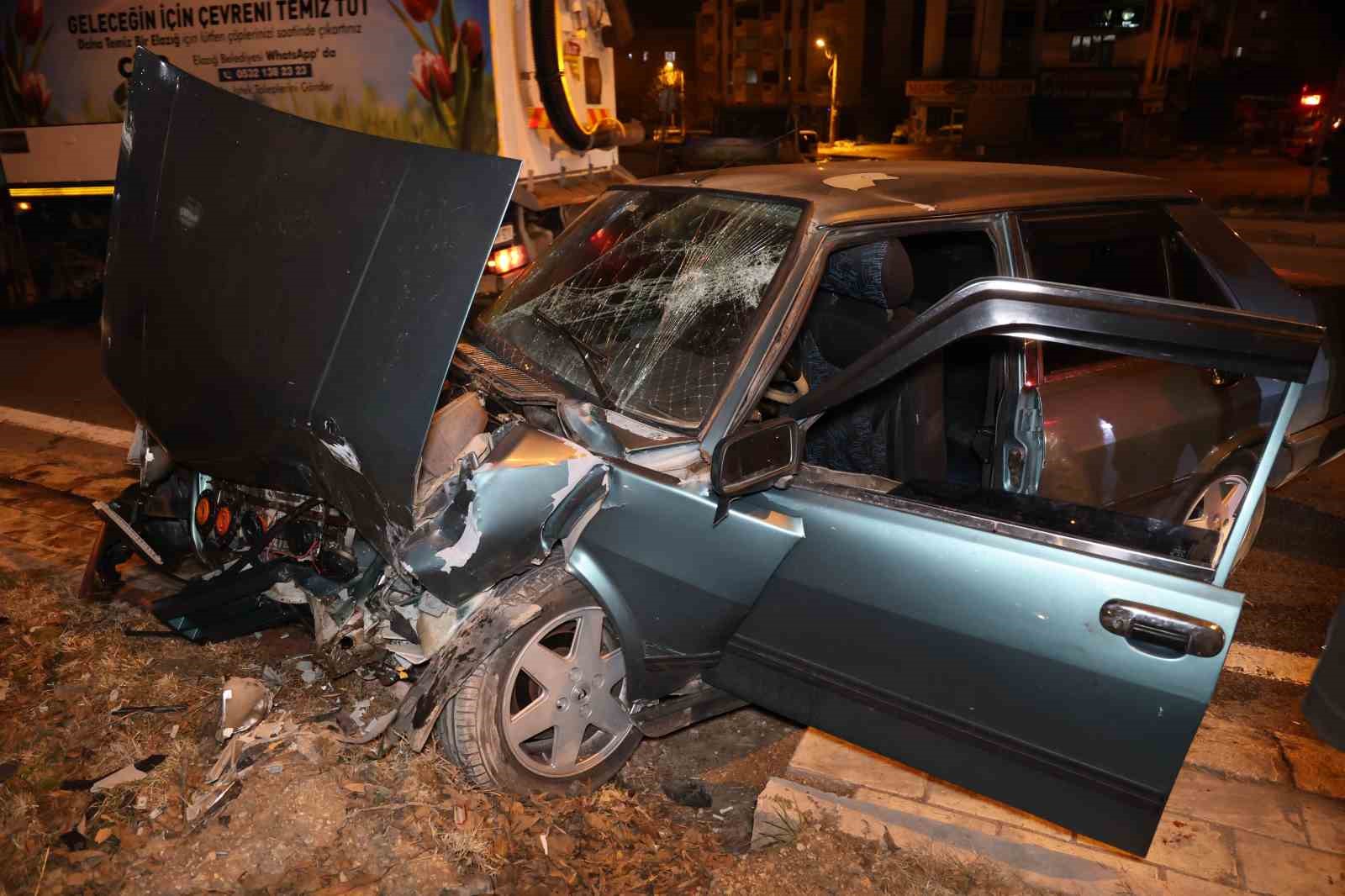 Elazığ’da zincirleme trafik kazası: 3 yaralı