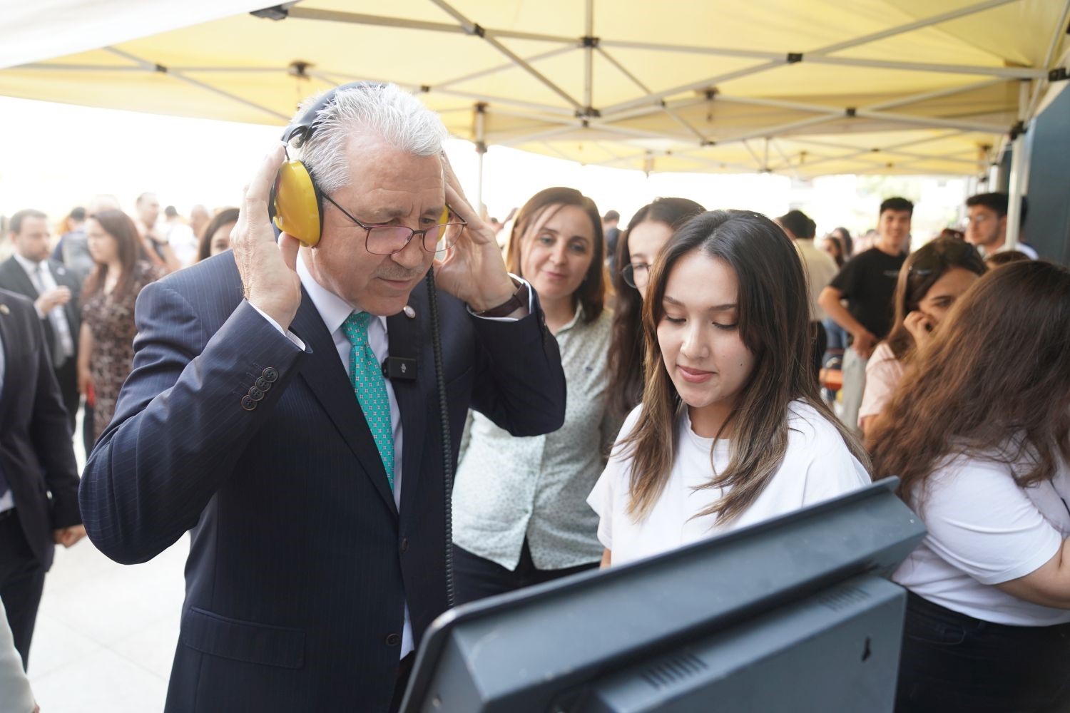 Rektör Budak: "Multidisipliner çalışma grupları ile bir araya geliyoruz"