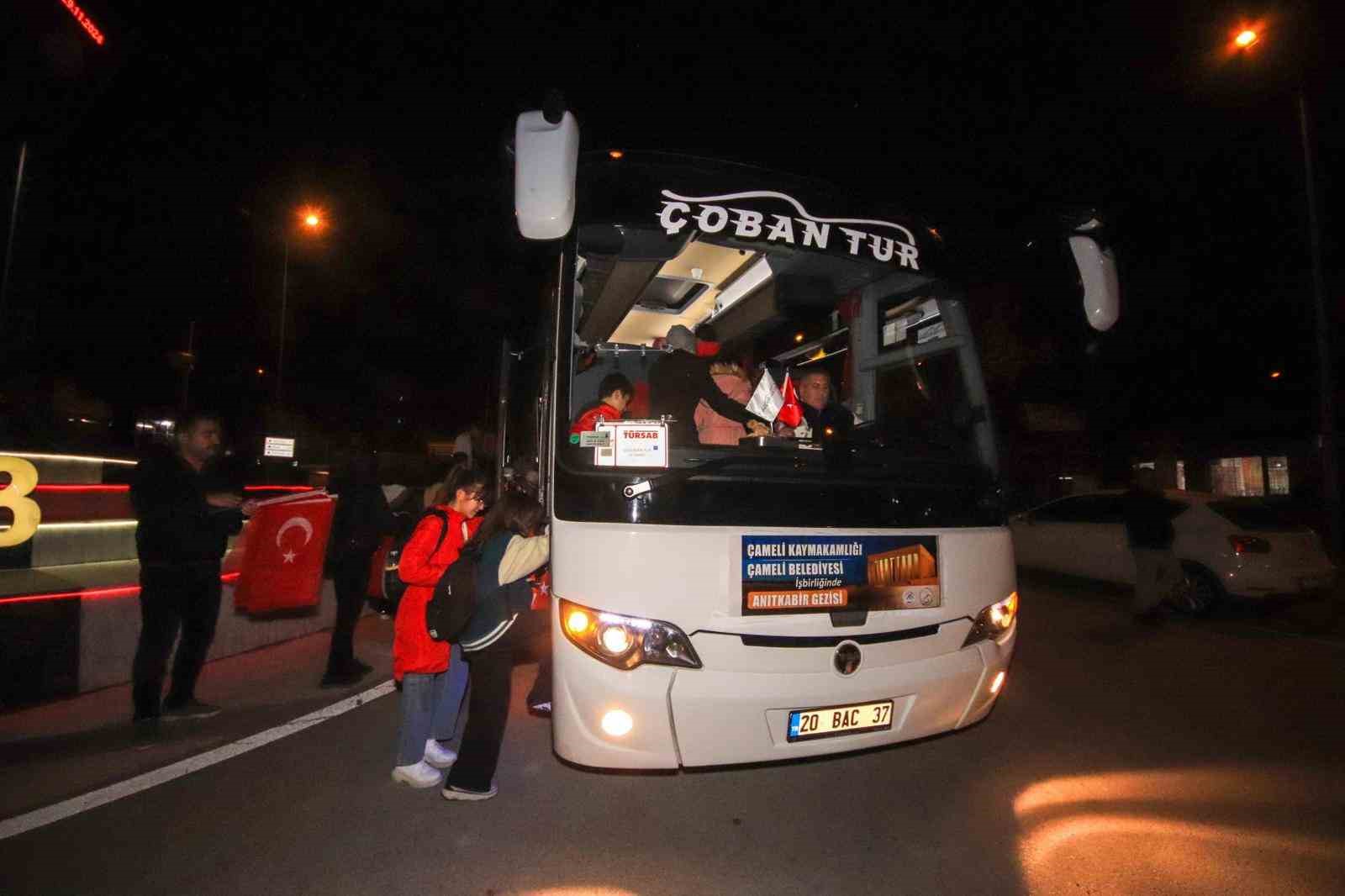 &Ccedil;ameli&rsquo;den Anıtkabir&rsquo;e anlamlı ziyaret
