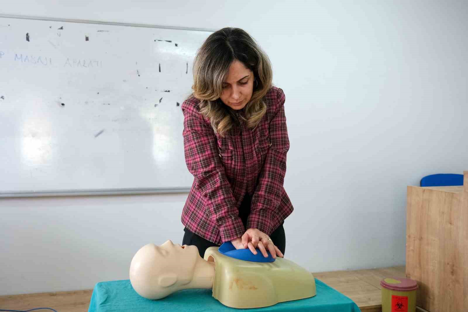 Hitit Üniversitesi’nde geliştirilen kalp masajı aparatı tescillendi
