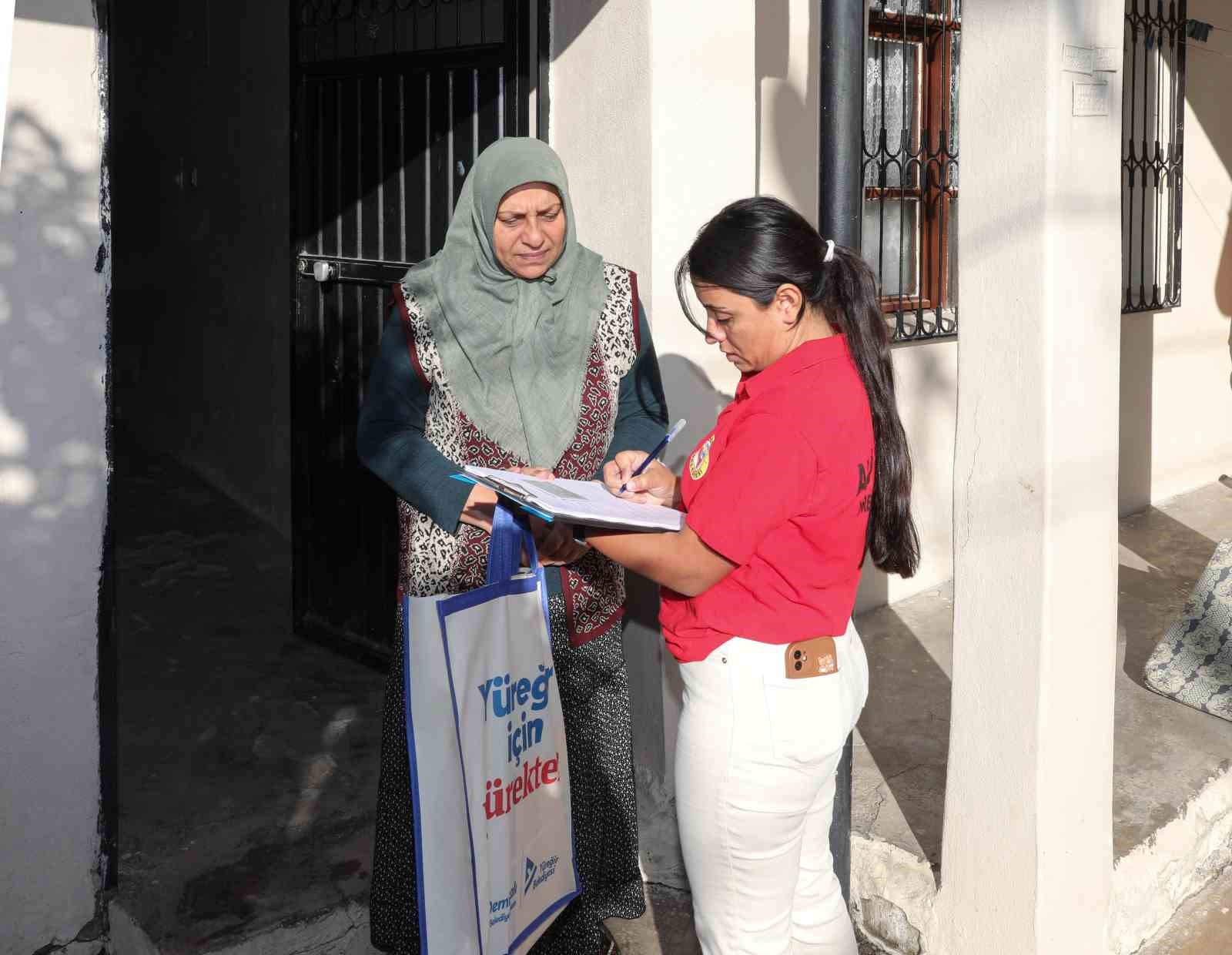 Yüreğirli öğrencilere kitap desteği
