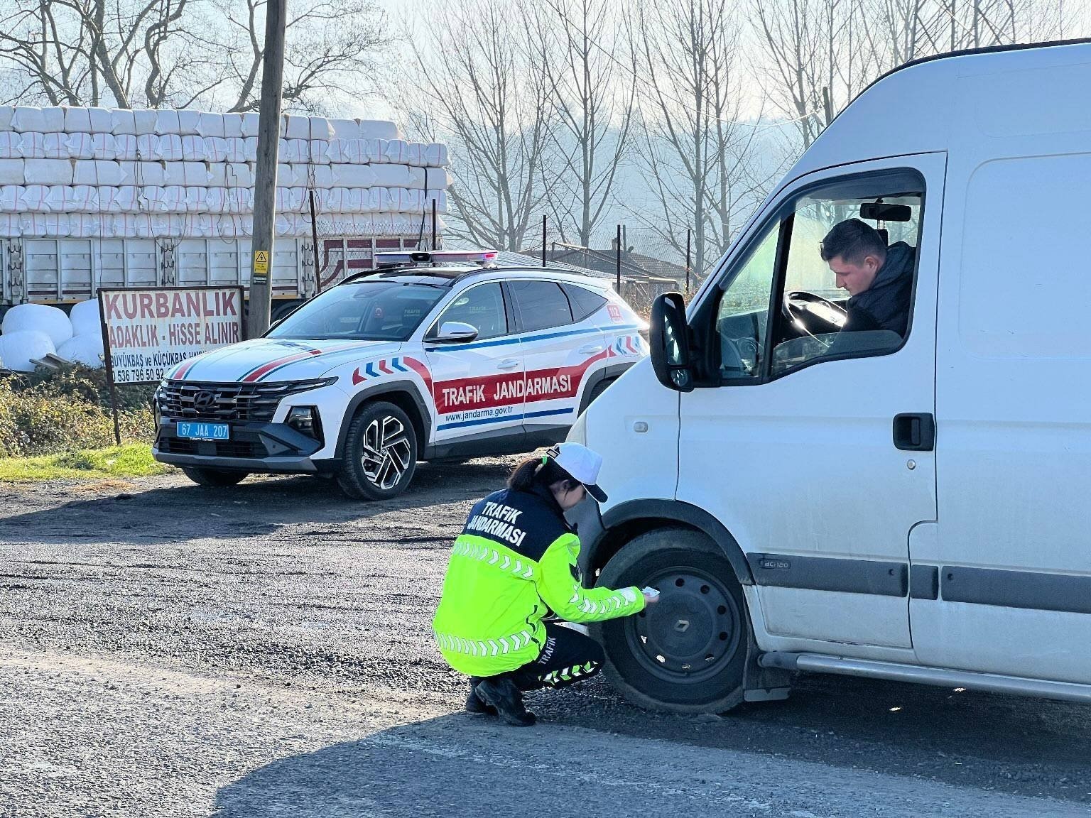 Zonguldak’ta jandarma ve polis ekiplerinin denetimleri sürüyor
