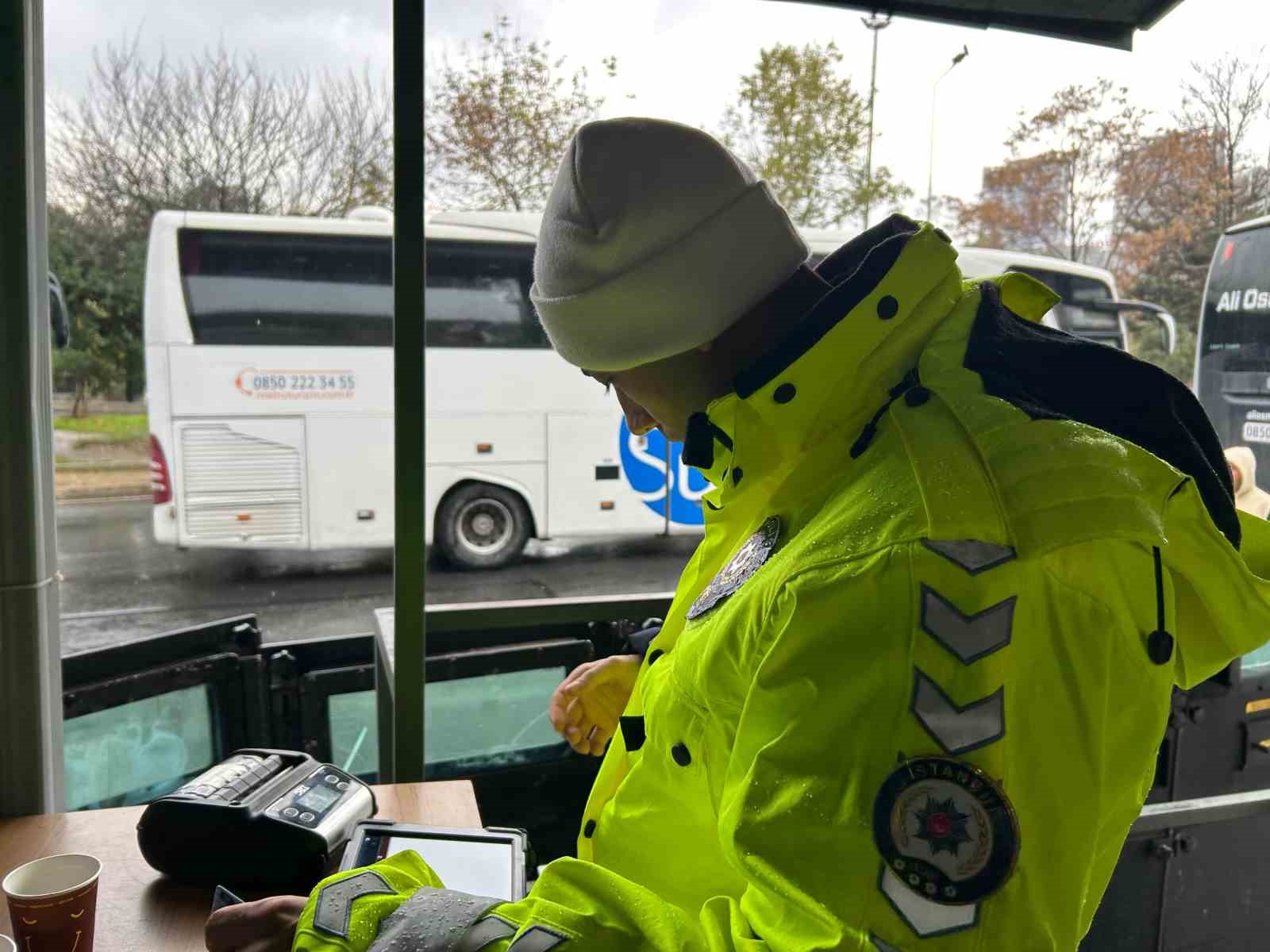 15 Temmuz Otogarı’nda kış lastiği denetimi