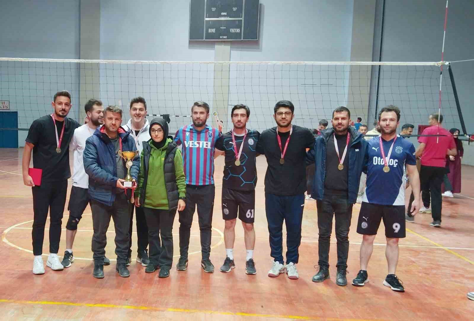 Patnos’ta voleybol turnuvası sona erdi