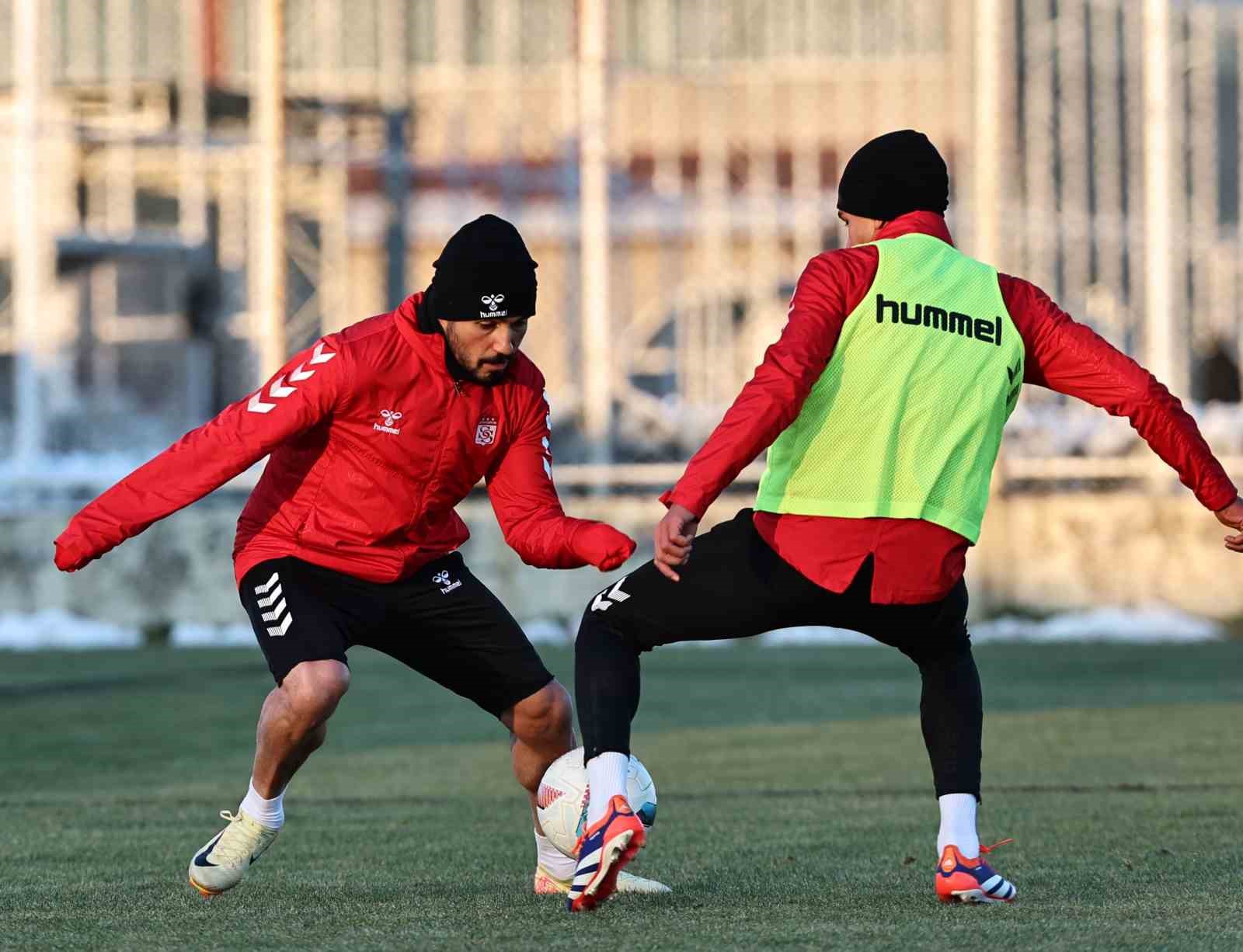 Sivasspor, Galatasaray maçı hazırlıklarına başladı
