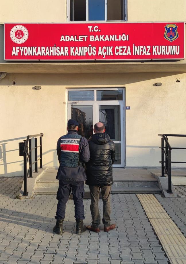 Afyonkarahisar’da kaçak şahıslar yakalandı