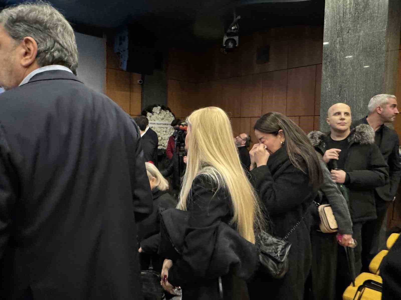 Meslektaşlarından Amerikan Hastanesi Başhekimi Dr. İsmail Bozkurt&rsquo;a g&ouml;z&uuml; yaşlı veda
