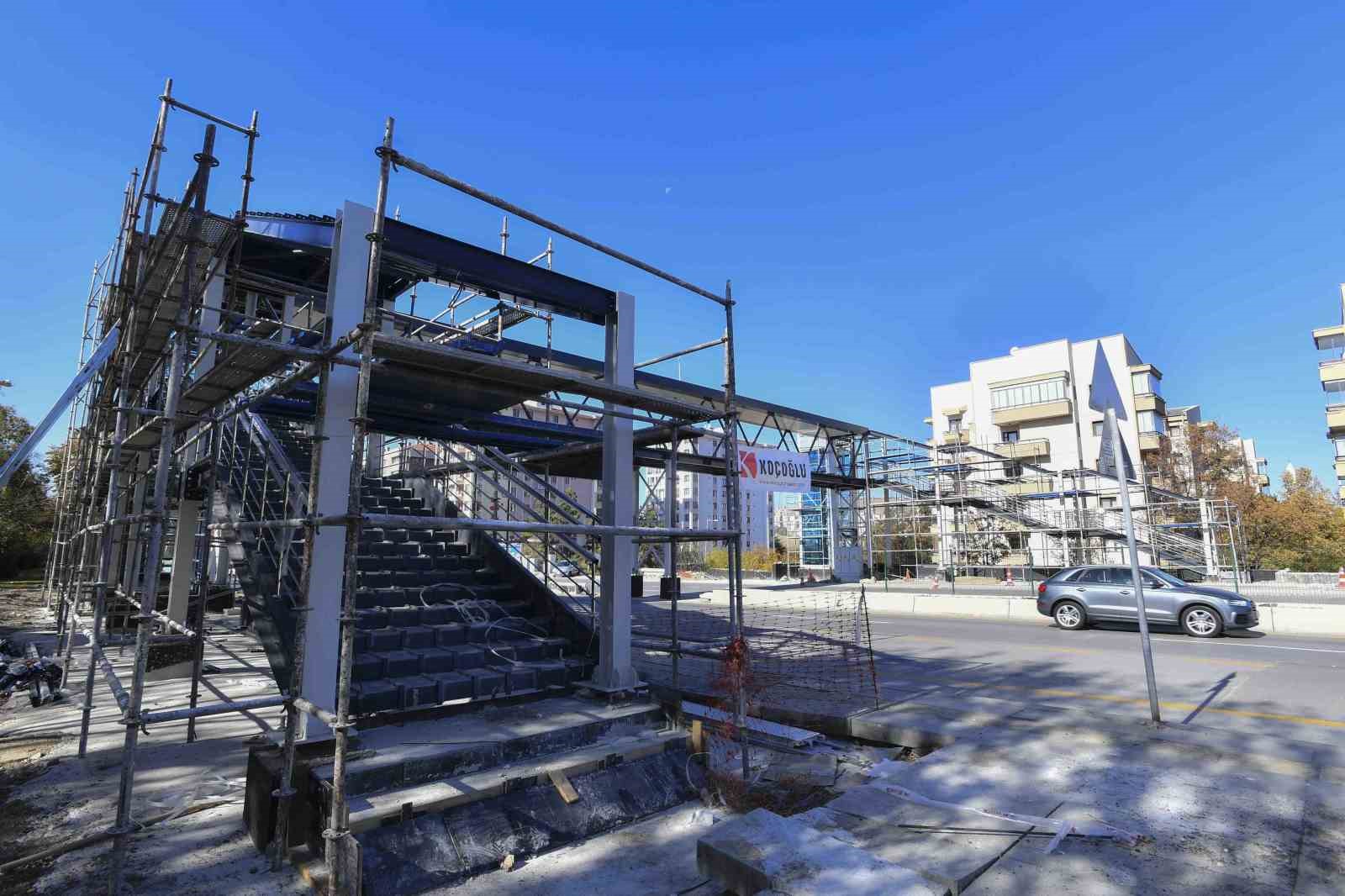 Ankara B&uuml;y&uuml;kşehir Belediyesi, 6 il&ccedil;ede 14 &uuml;st ge&ccedil;idin inşasına başladı
