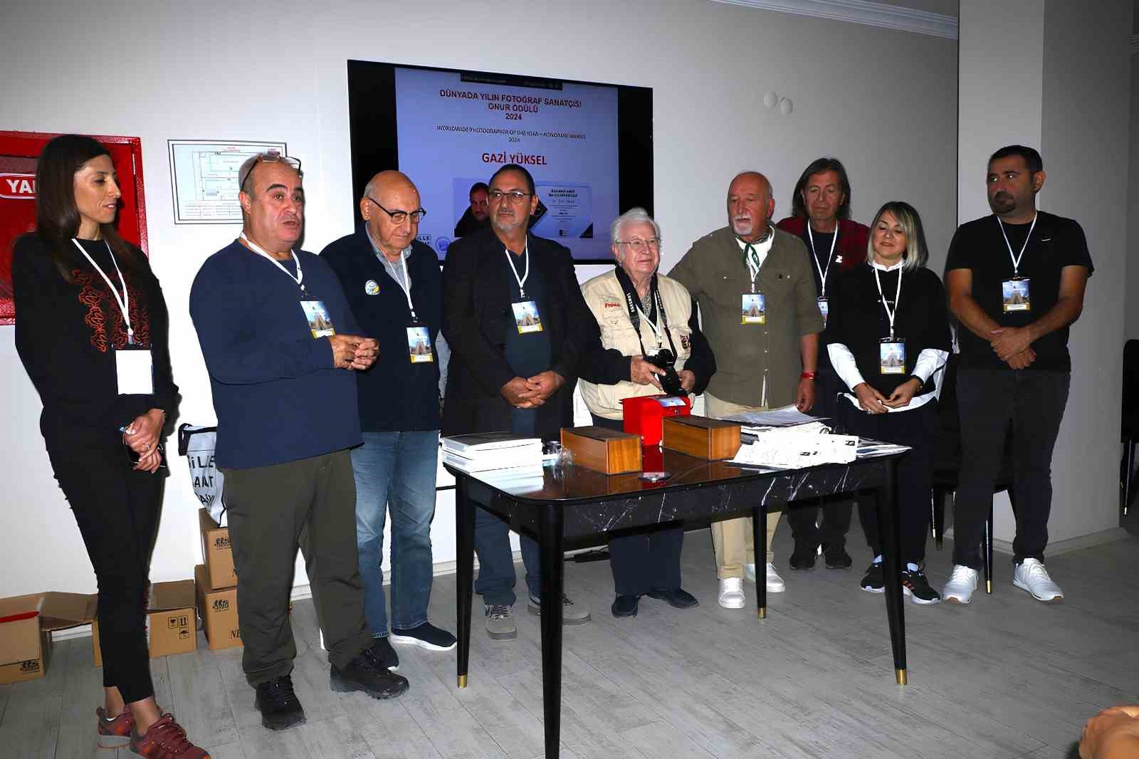 &Ouml;ğretim G&ouml;revlisi Gazi Y&uuml;ksel, &lsquo;D&uuml;nyada Yılın Fotoğraf&ccedil;ısı Onur &Ouml;d&uuml;l&uuml;&rsquo;n&uuml;n sahibi oldu
