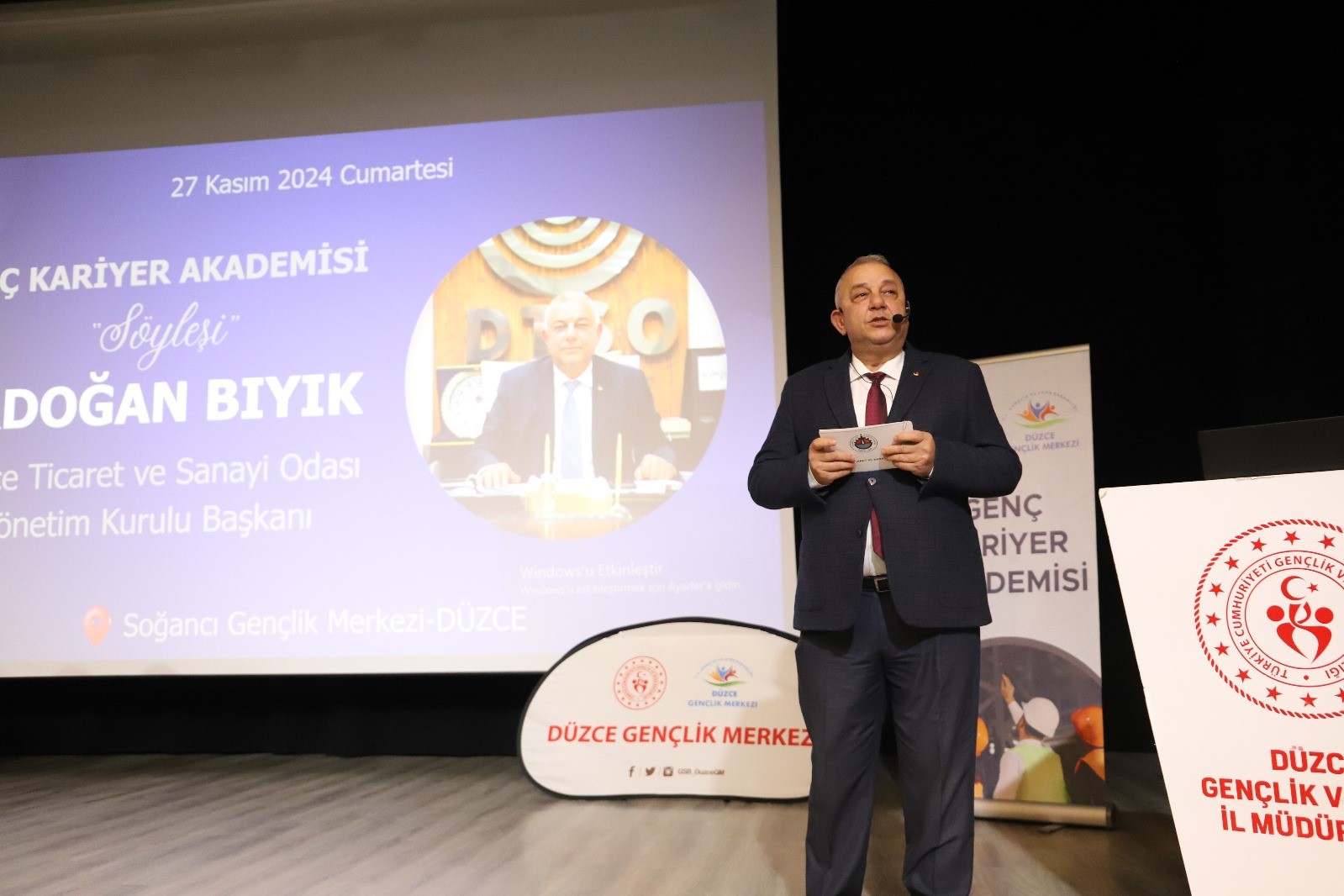 Başkan Bıyık, gen&ccedil;lerle bir araya geldi
