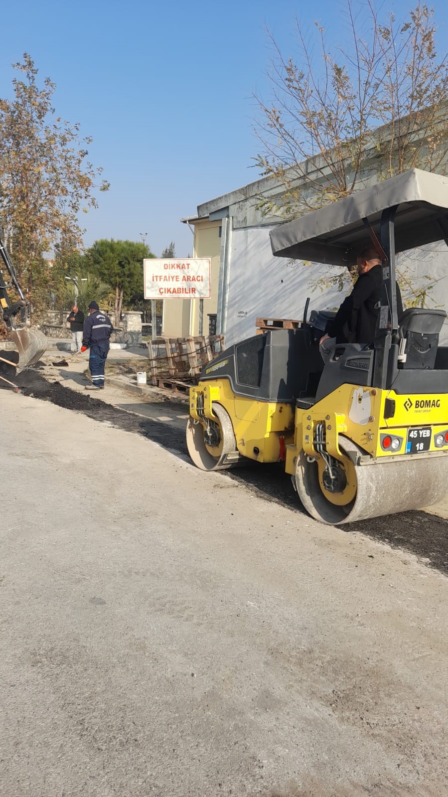 K&uuml;&ccedil;&uuml;k Sanayi Sitesinin yol kalitesi artıyor
