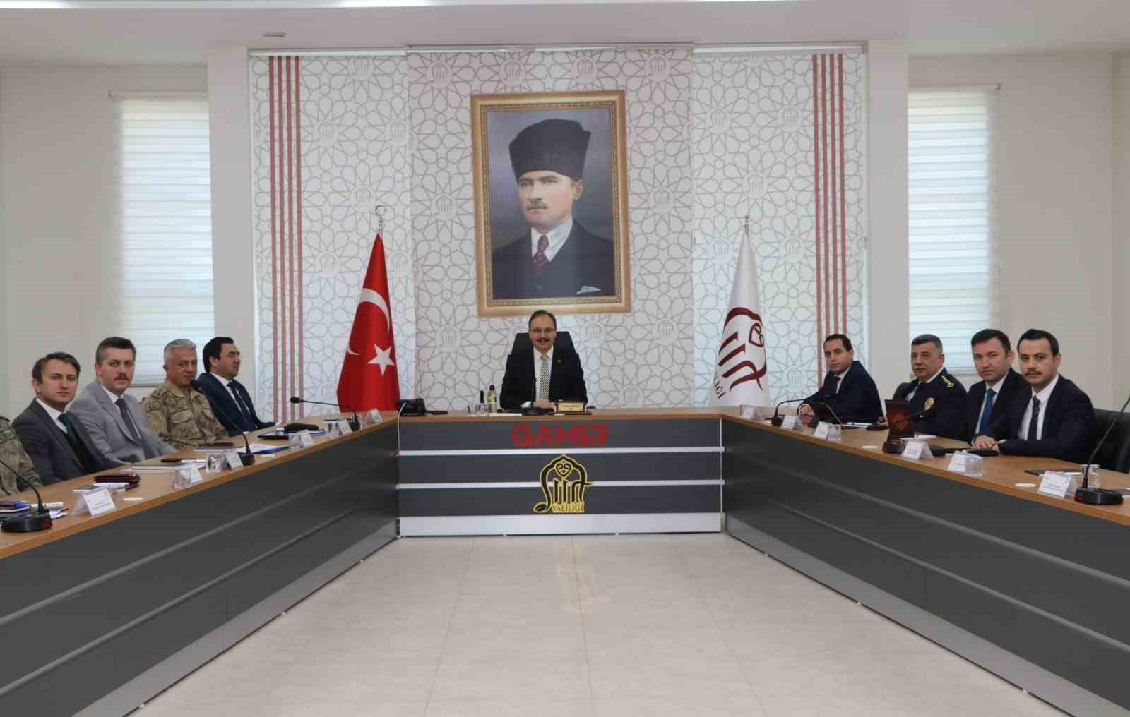 Siirt&rsquo;te kasım ayı g&uuml;venlik ve asayiş değerlendirme toplantısı d&uuml;zenlendi
