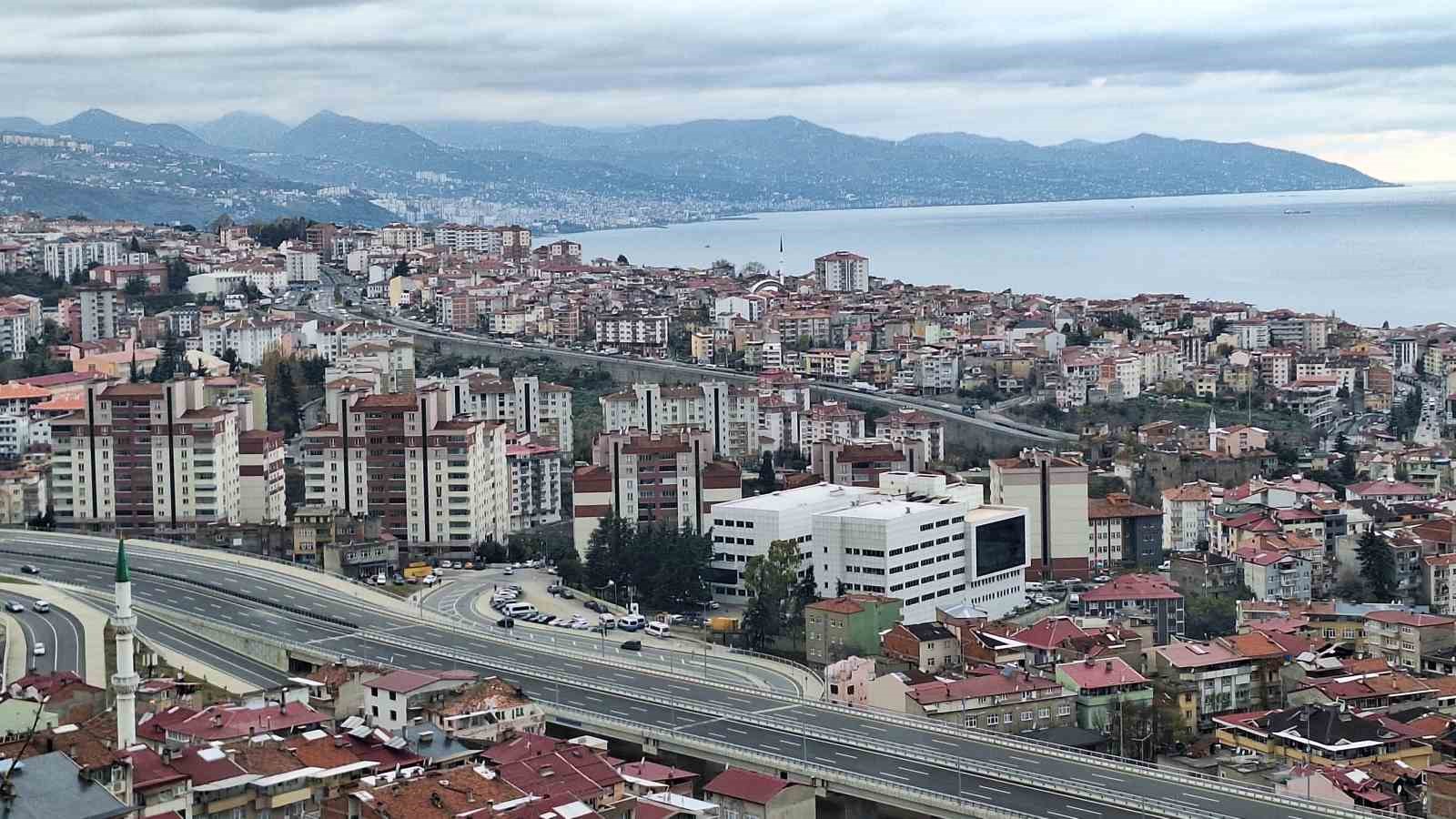 Ayhan Taflan: "Arap turistler Trabzon’da önceki yıllarda aldığı konutlarını satmaya başladı"