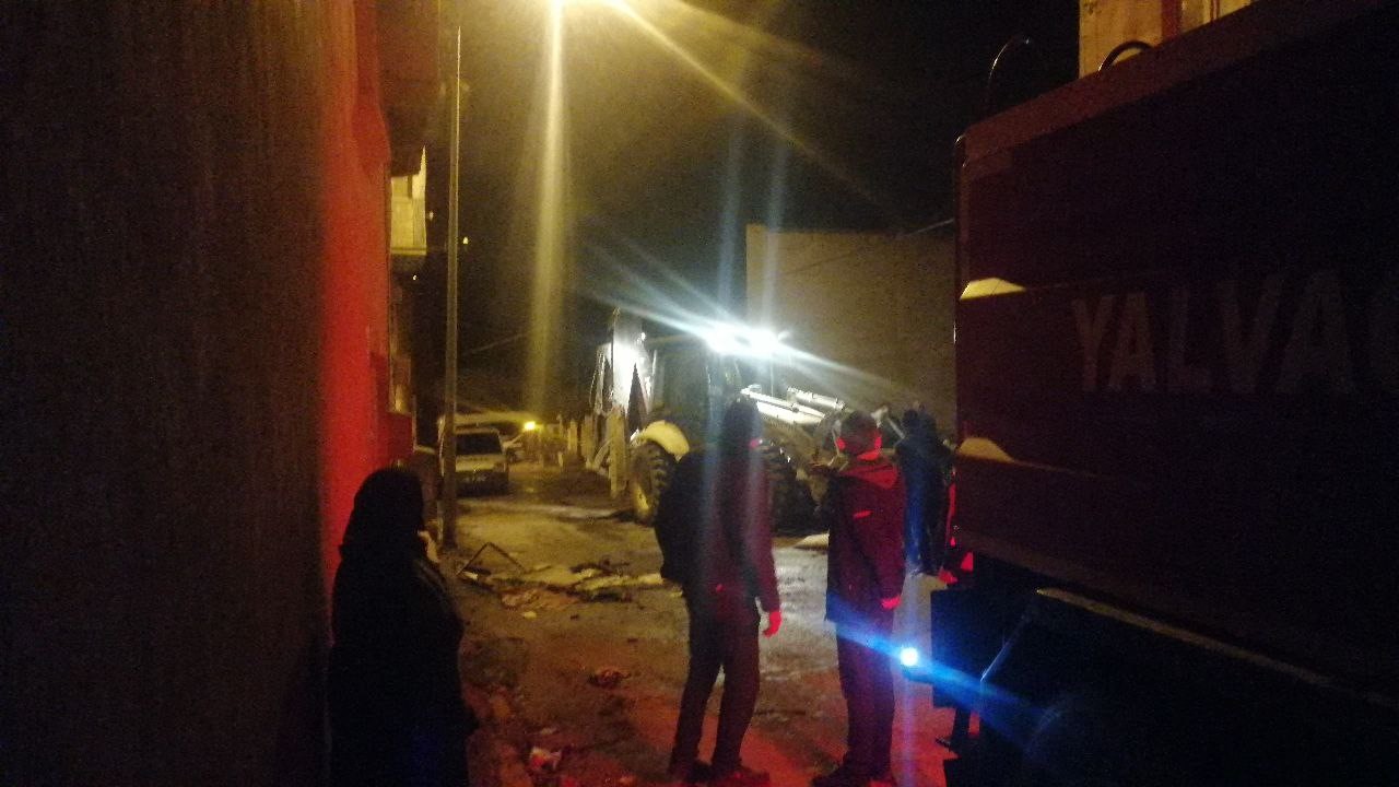 Isparta&rsquo;da ahşap evde &ccedil;ıkan yangın itfaiye ekiplerince s&ouml;nd&uuml;r&uuml;ld&uuml;
