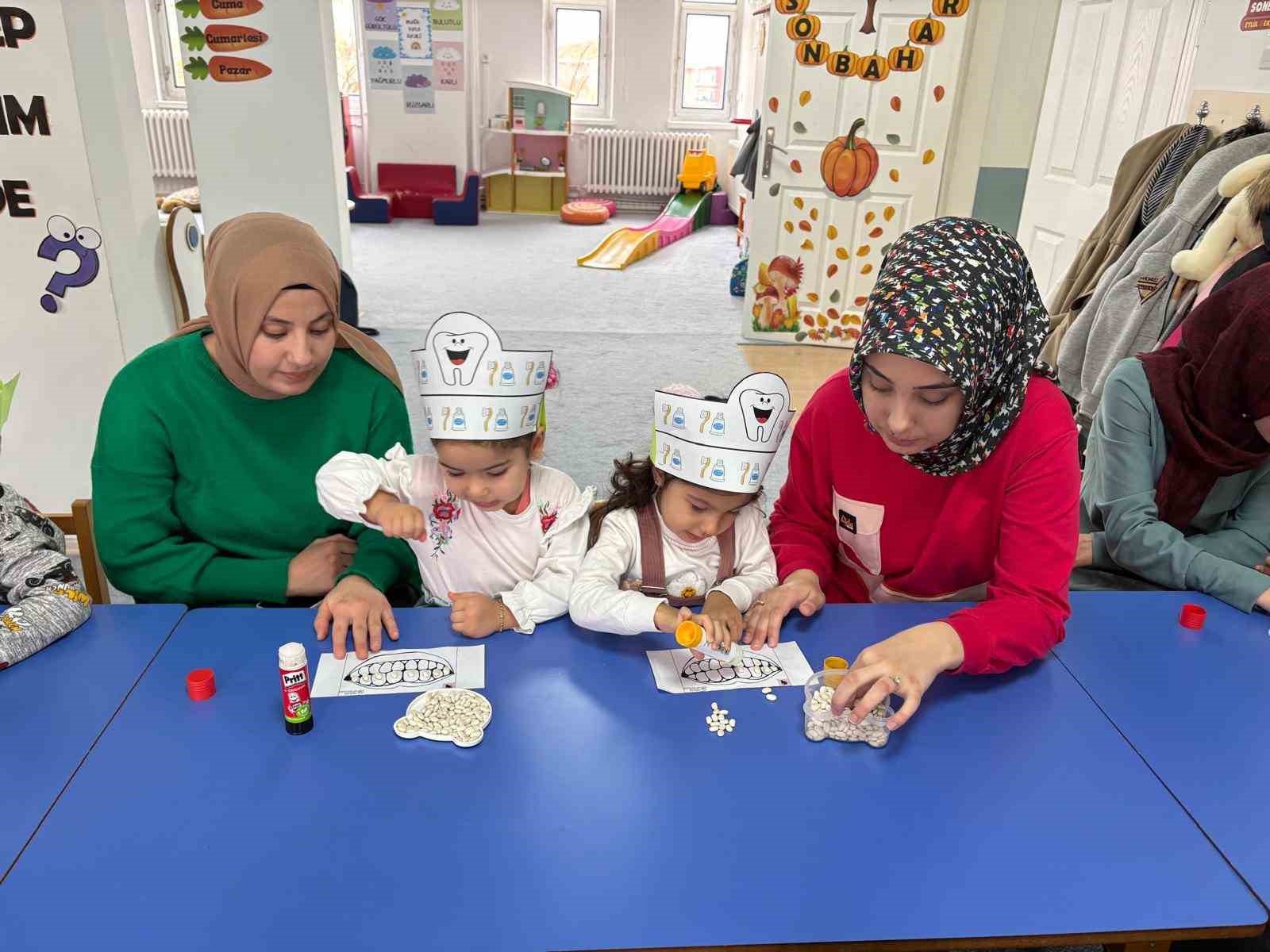 Sincan Belediyesi Temelli Anne-Çocuk Oyun Evinde ağız ve diş sağlığı etkinliği gerçekleştirildi
