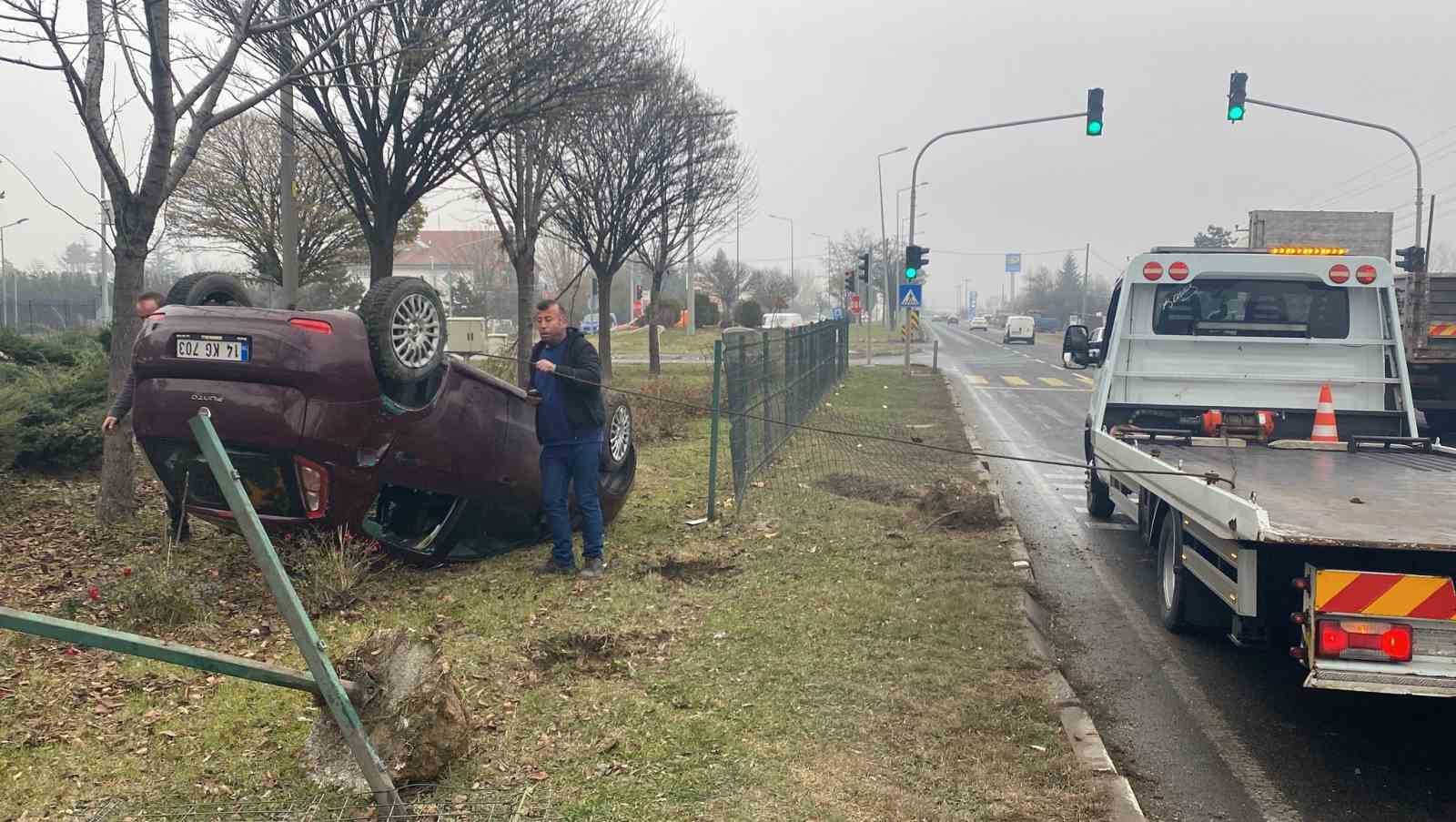 Otomobil takla attı, burunları bile kanamadı
