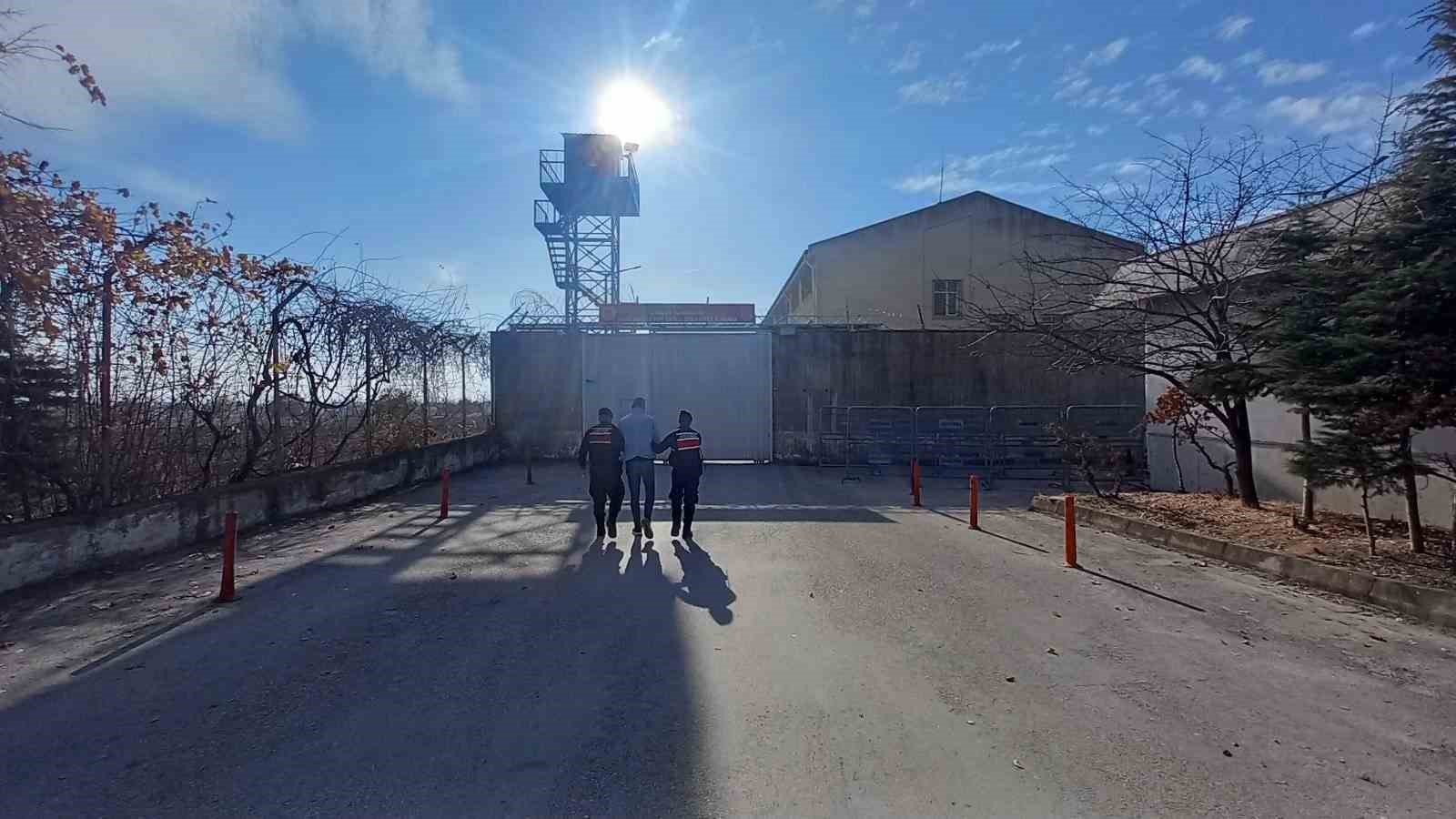 Kırklareli’nde çeşitli suçlardan aranması olan 36 şüpheli yakalandı