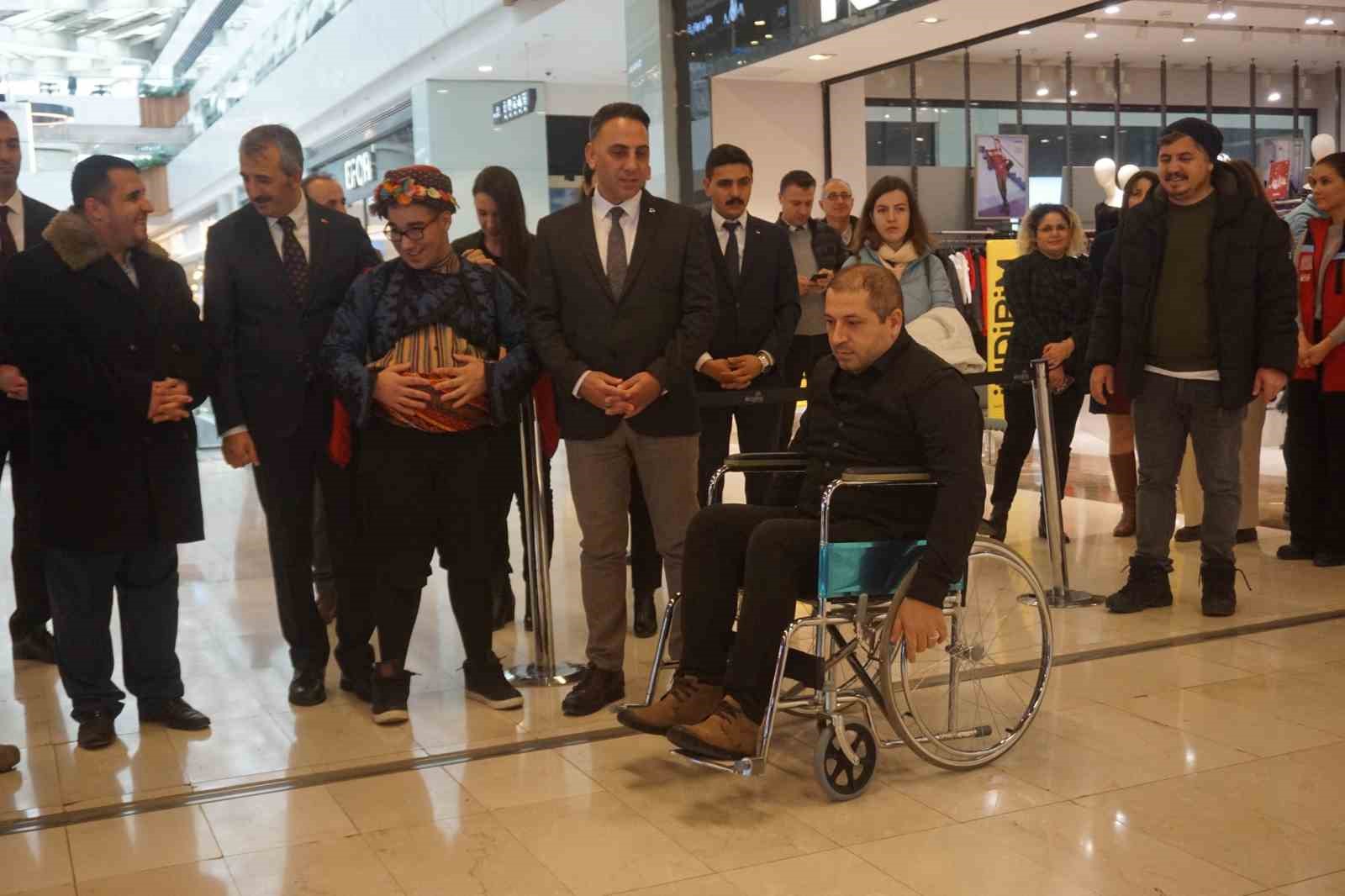 Edirne’de özel öğrencilerden mehteran gösterisi
