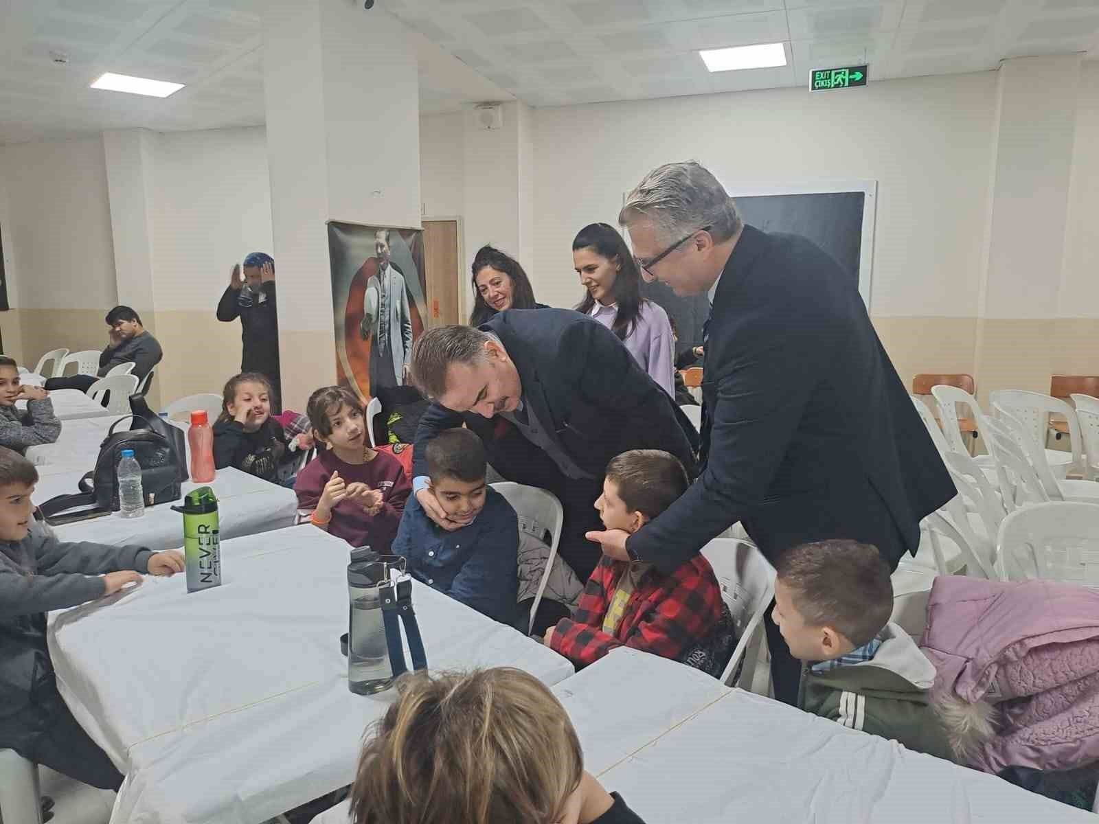 Edremit&rsquo;te Engelliler G&uuml;n&uuml; etkinliği d&uuml;zenlendi
