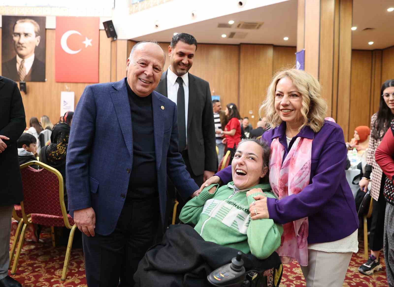 Y&uuml;reğir&rsquo;de 3 Aralık D&uuml;nya Engelliler G&uuml;n&uuml; kutlandı
