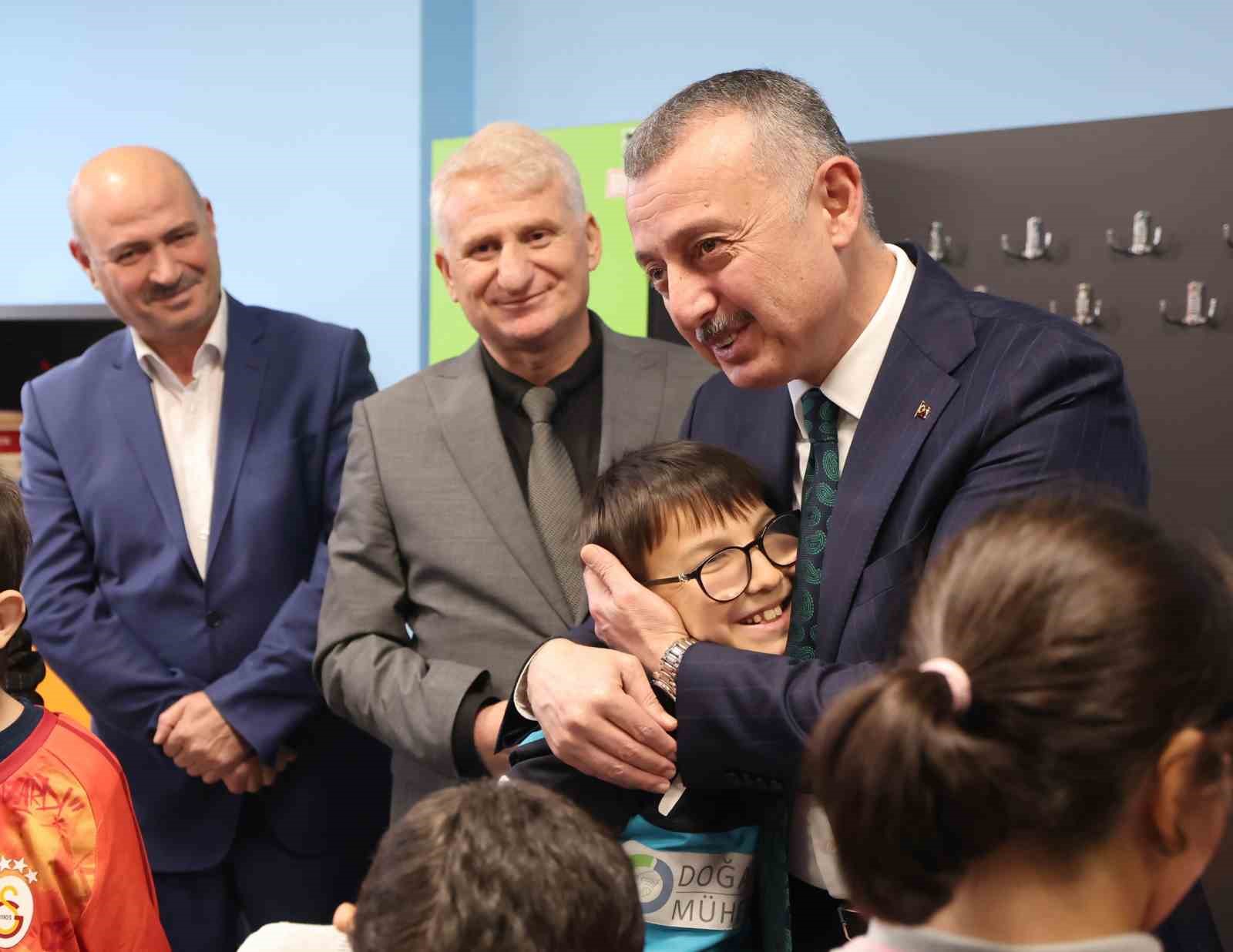 Günlük 500 özel bireyin eğitim alacağı dev merkezler yakında açılıyor