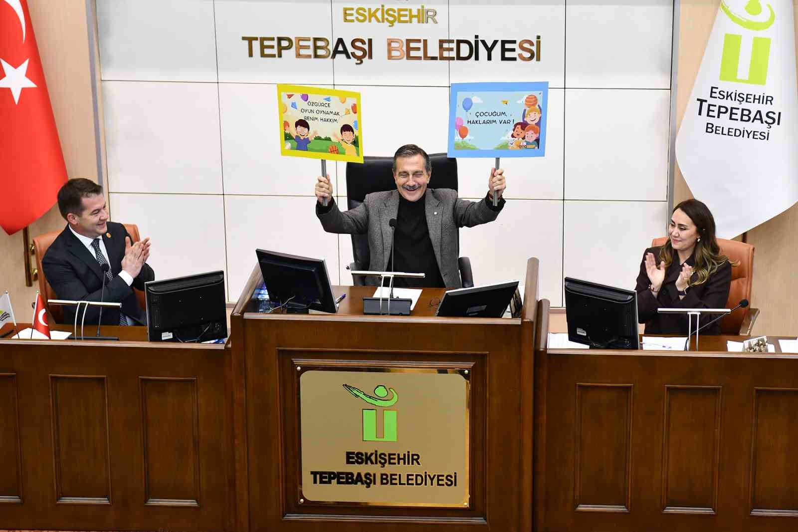 Çocuklar Meclis toplantısına renk kattı