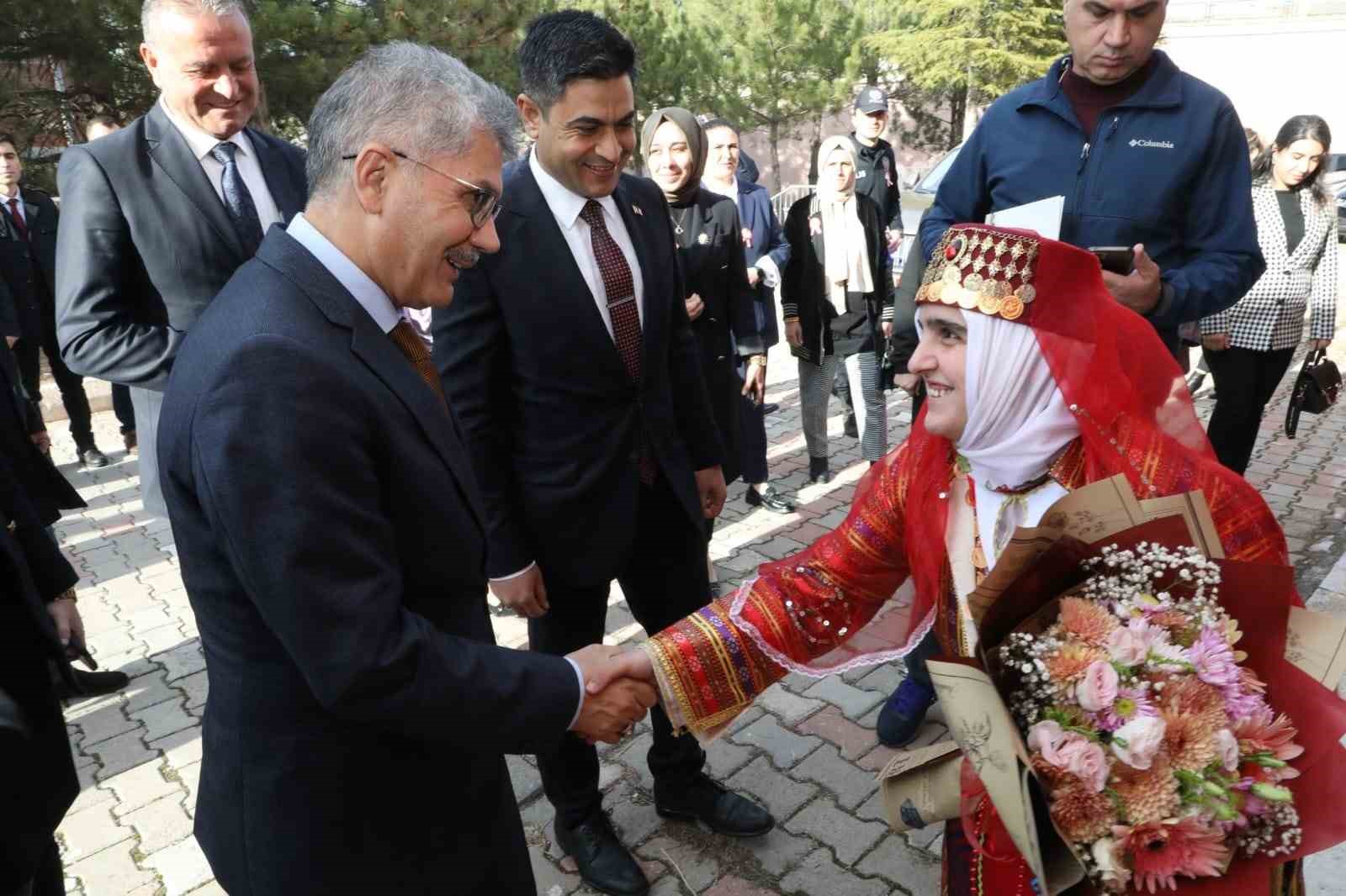 Niğde&rsquo;de engelliler yeteneklerini sergiledi
